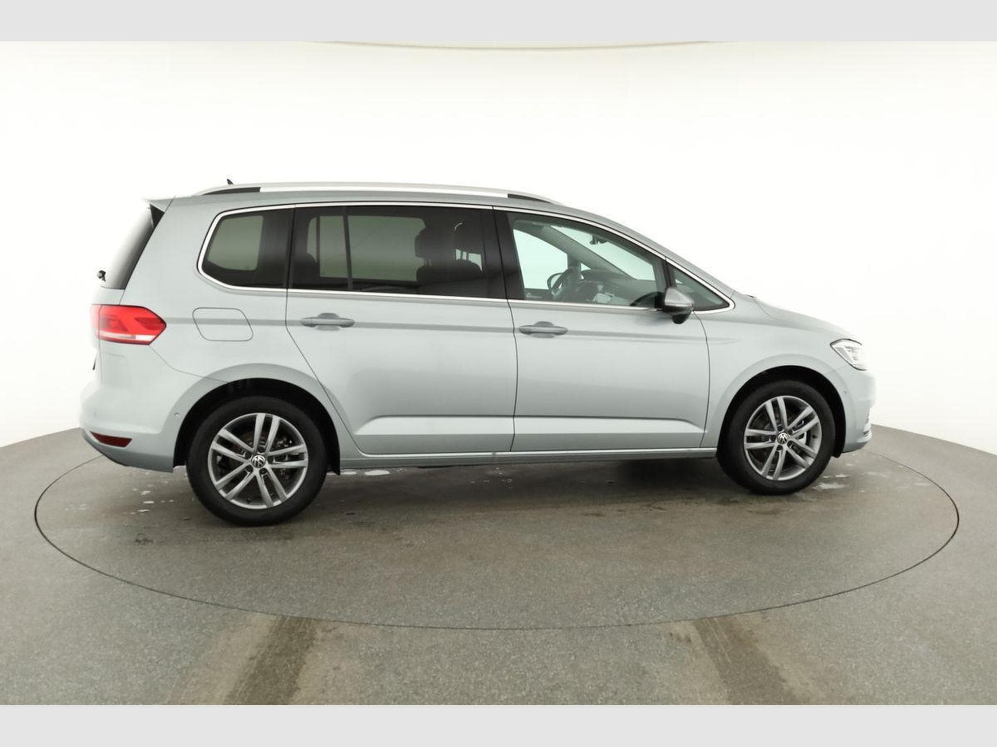VW Touran Comfortline BMT/Start-Stopp (2026) - Photo 21
