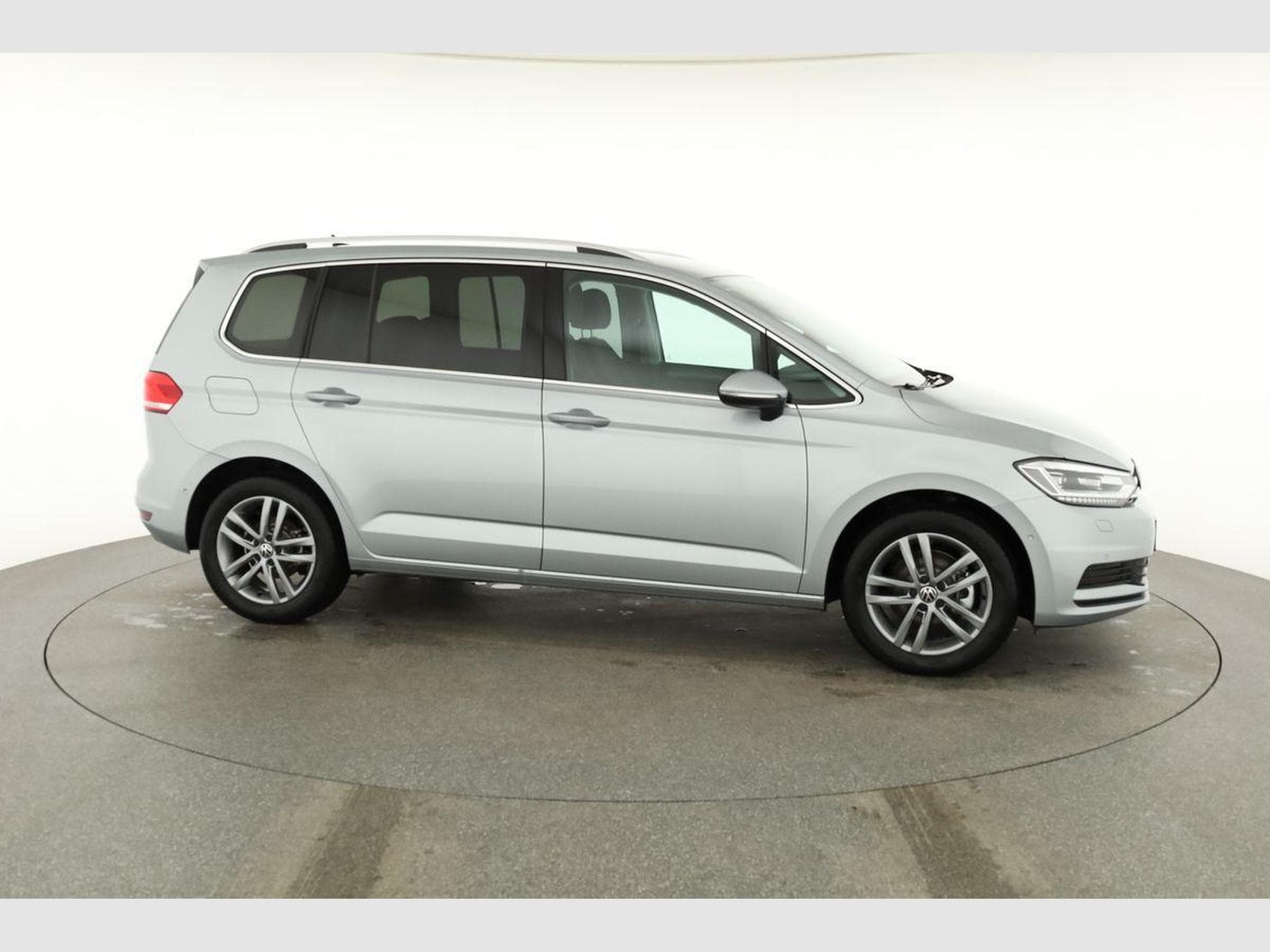 VW Touran Comfortline BMT/Start-Stopp (2026) - Photo 23