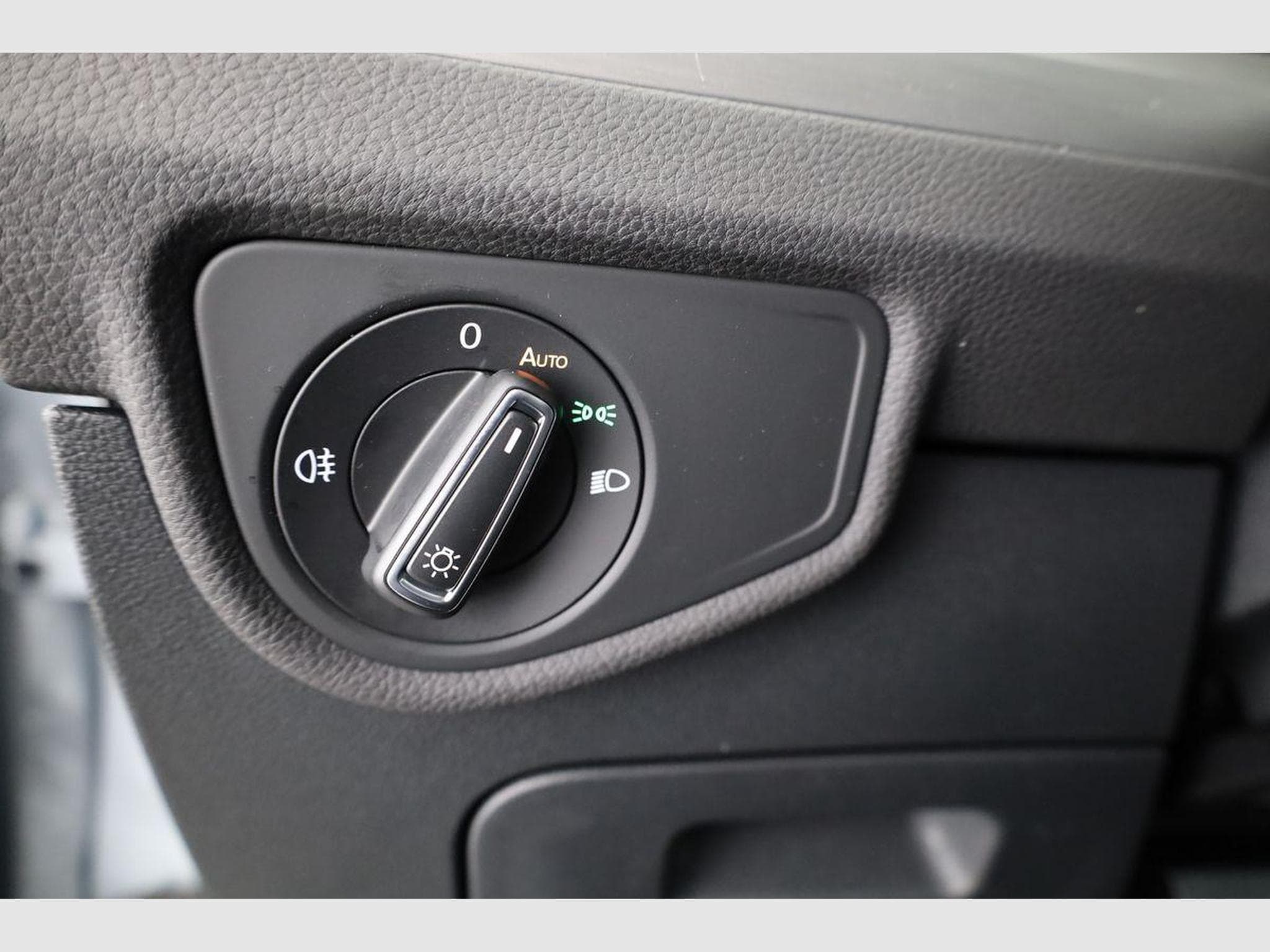 VW Touran Comfortline BMT/Start-Stopp (2026) - Photo 7