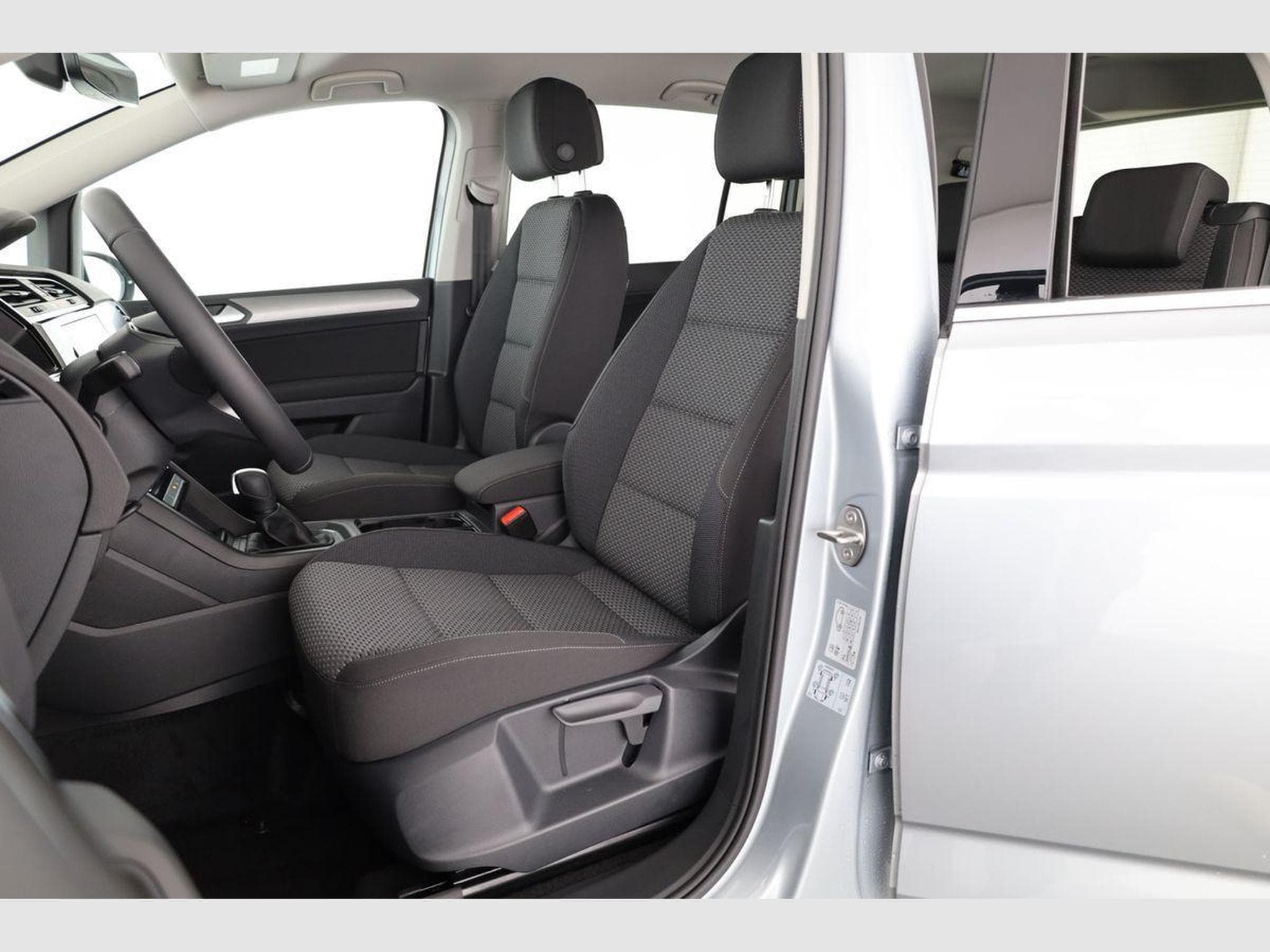 VW Touran Comfortline BMT/Start-Stopp (2026) - Photo 9
