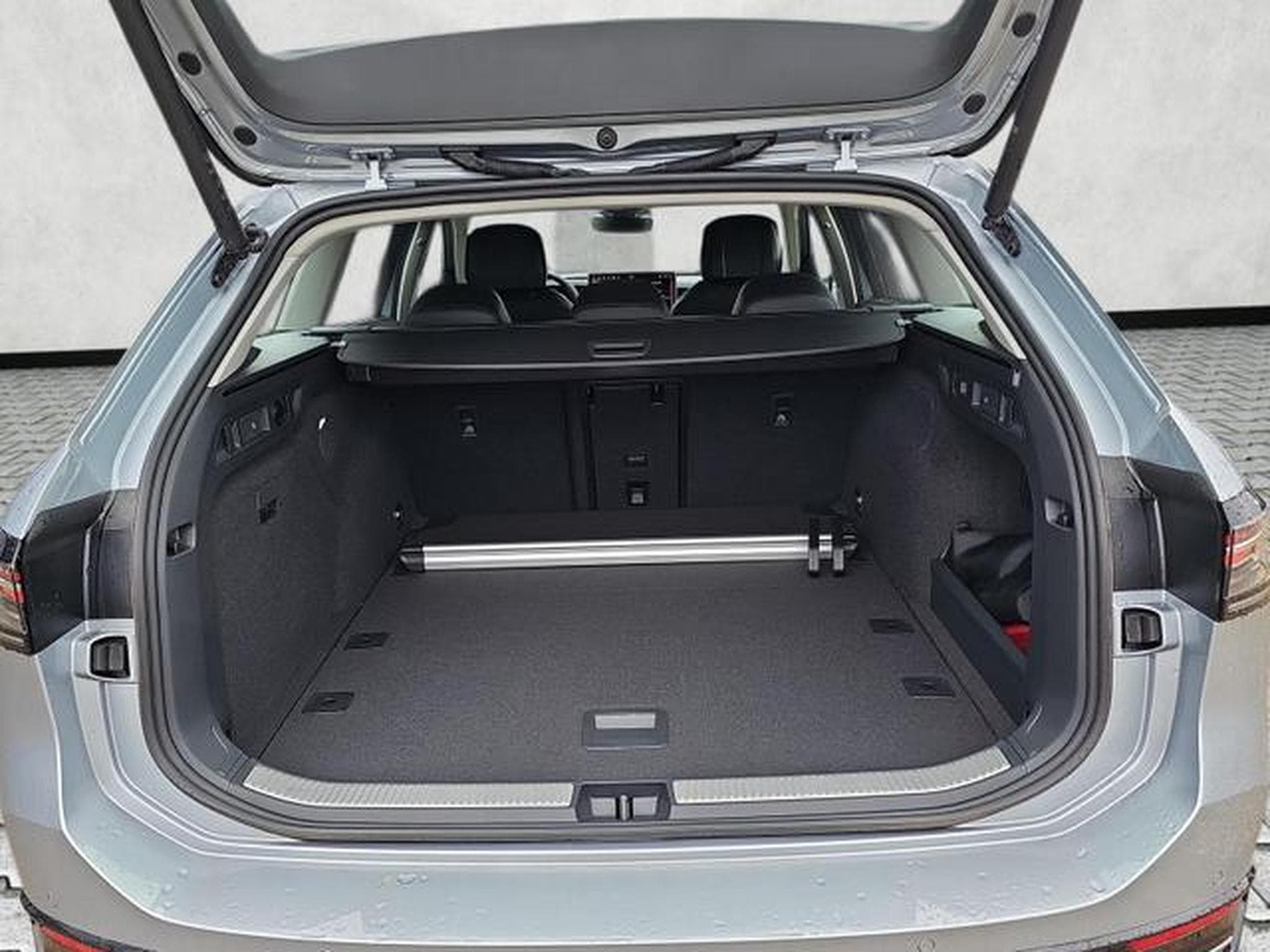 VW Passat Variant 2.0 TDI 110 kW Elegance (2026) - Photo 14