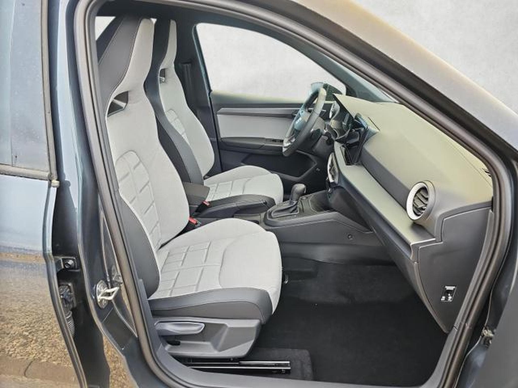 Seat Arona 1.5 TSI 110 kW FR (2026) - Photo 10