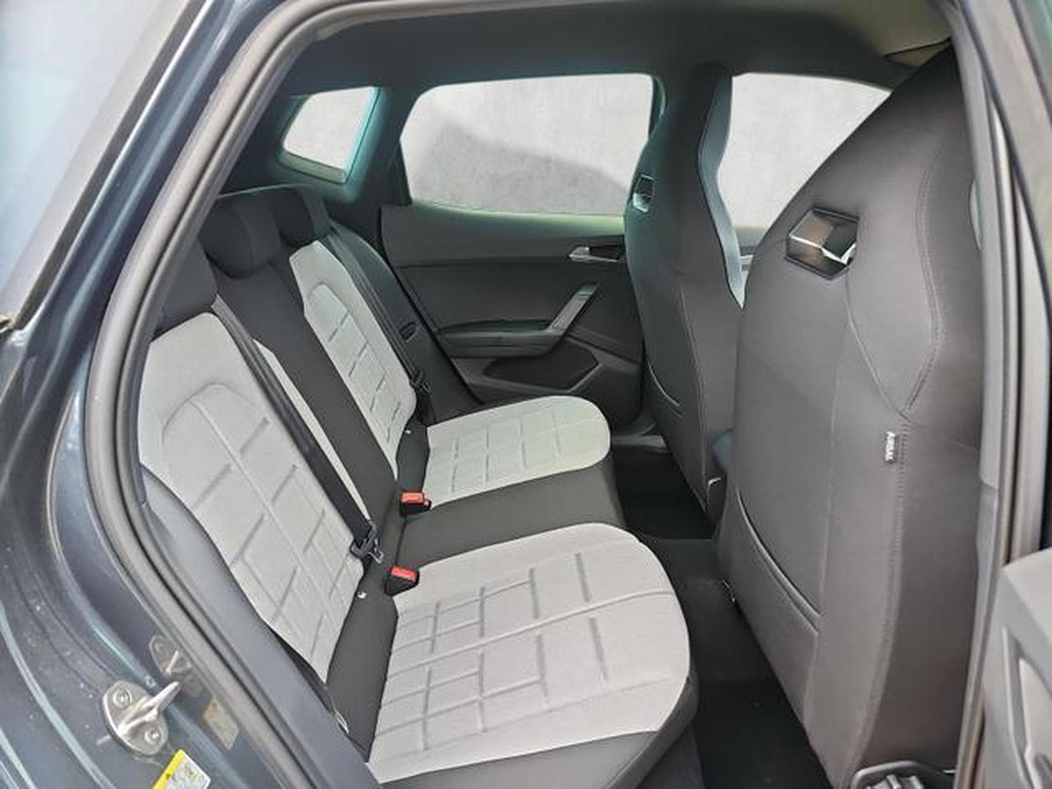 Seat Arona 1.5 TSI 110 kW FR (2026) - Photo 13