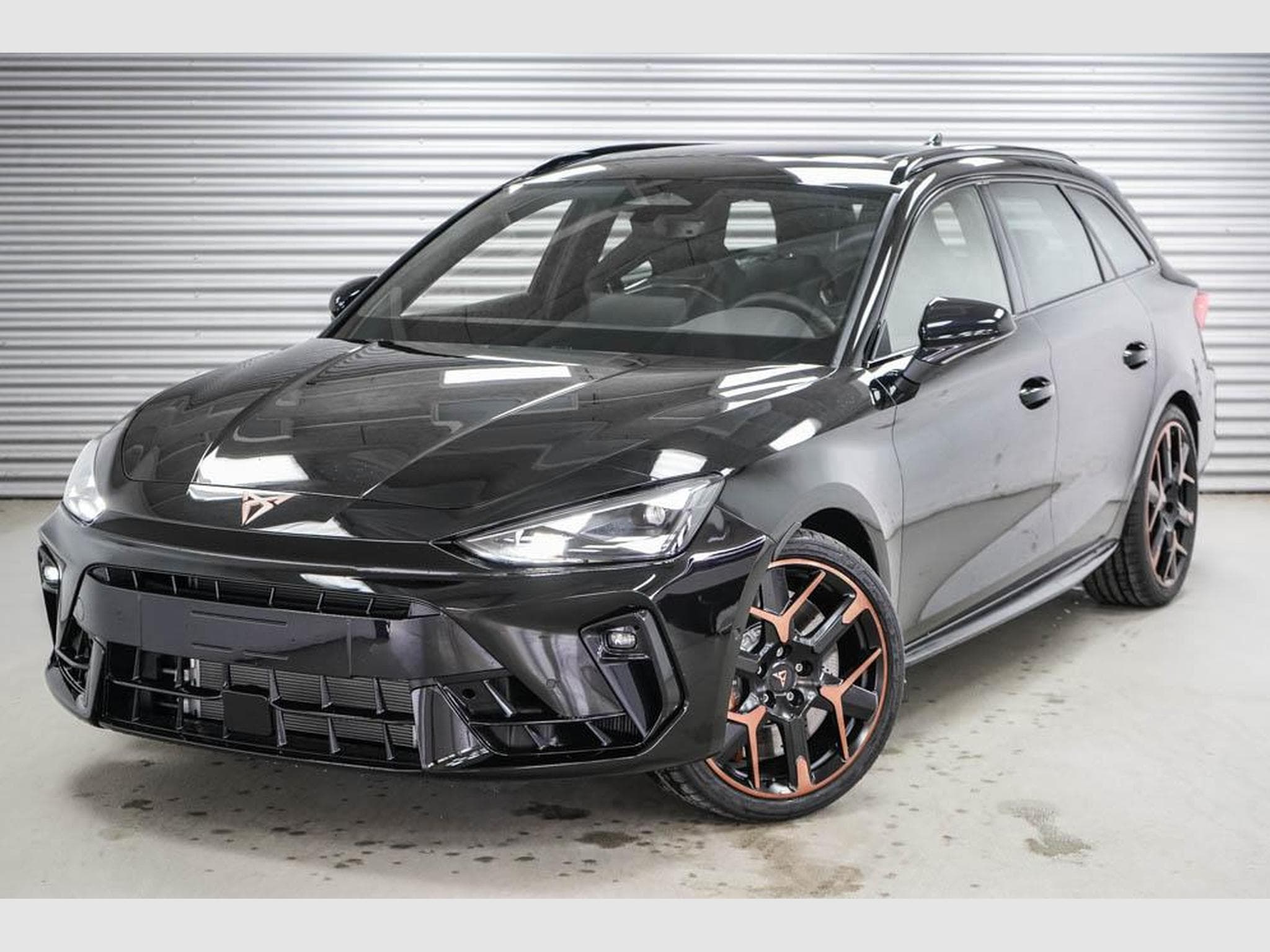 Cupra Leon ST 2,0 TSI (2026) - Photo 1