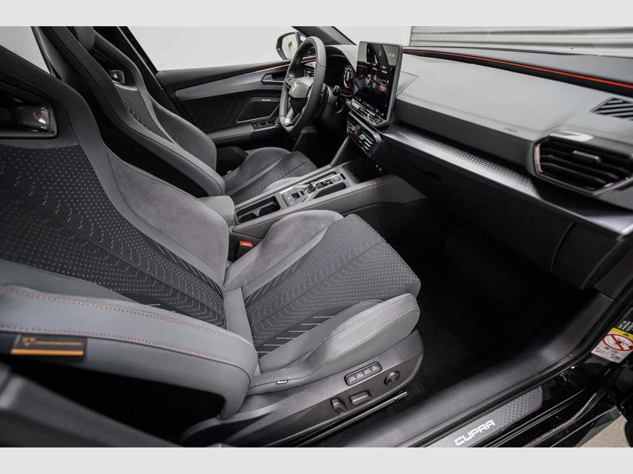 Cupra Leon ST 2,0 TSI (2026) - Photo 21