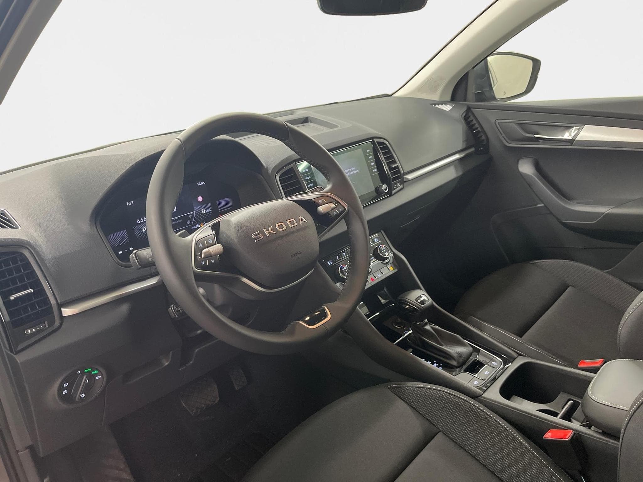 Skoda Karoq Selection (2026) - Photo 11