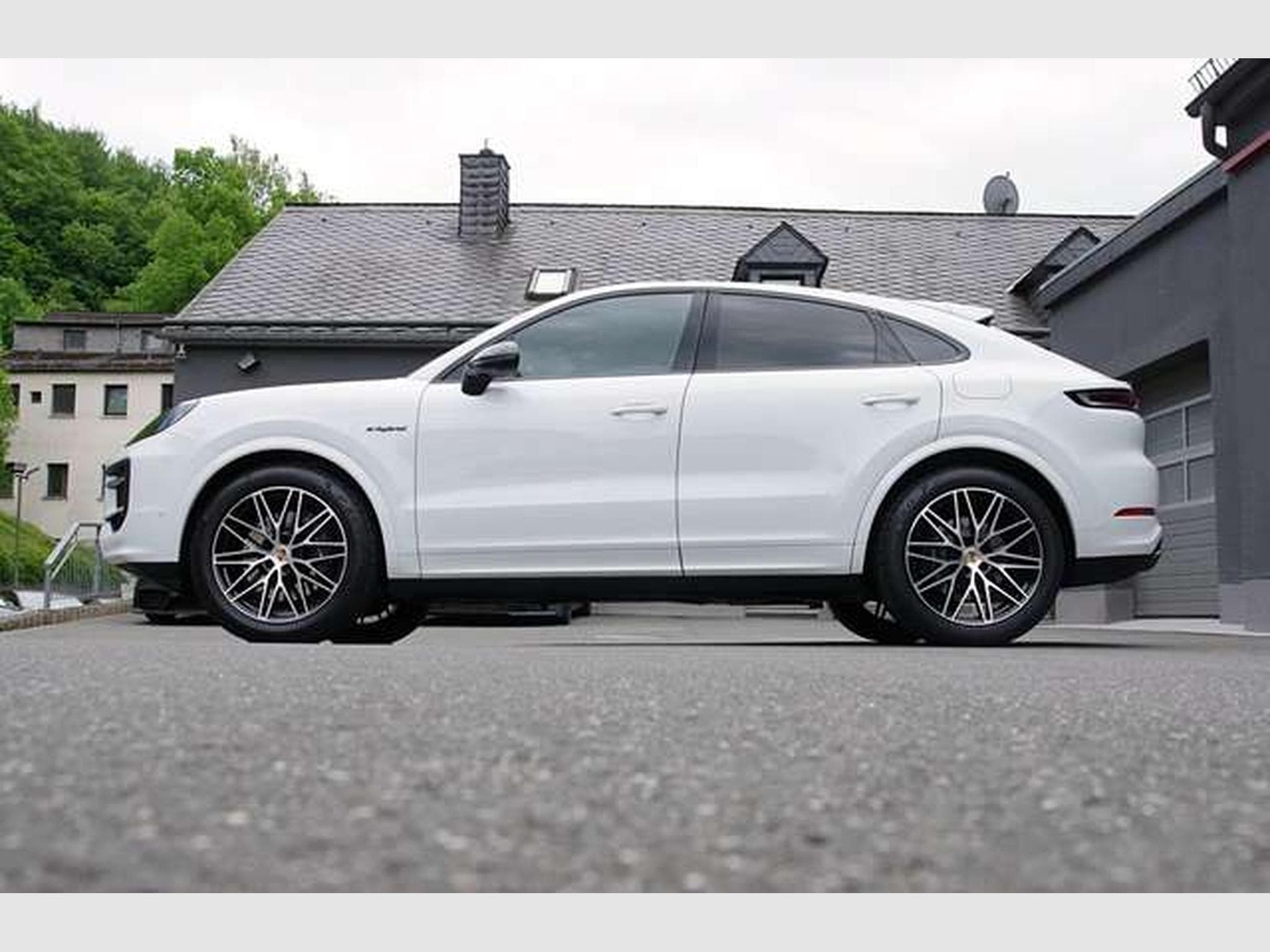 Porsche Cayenne Cayenne Coupe E-Hybrid Black Edition*18-Wege,BFD (2025) - Foto 3