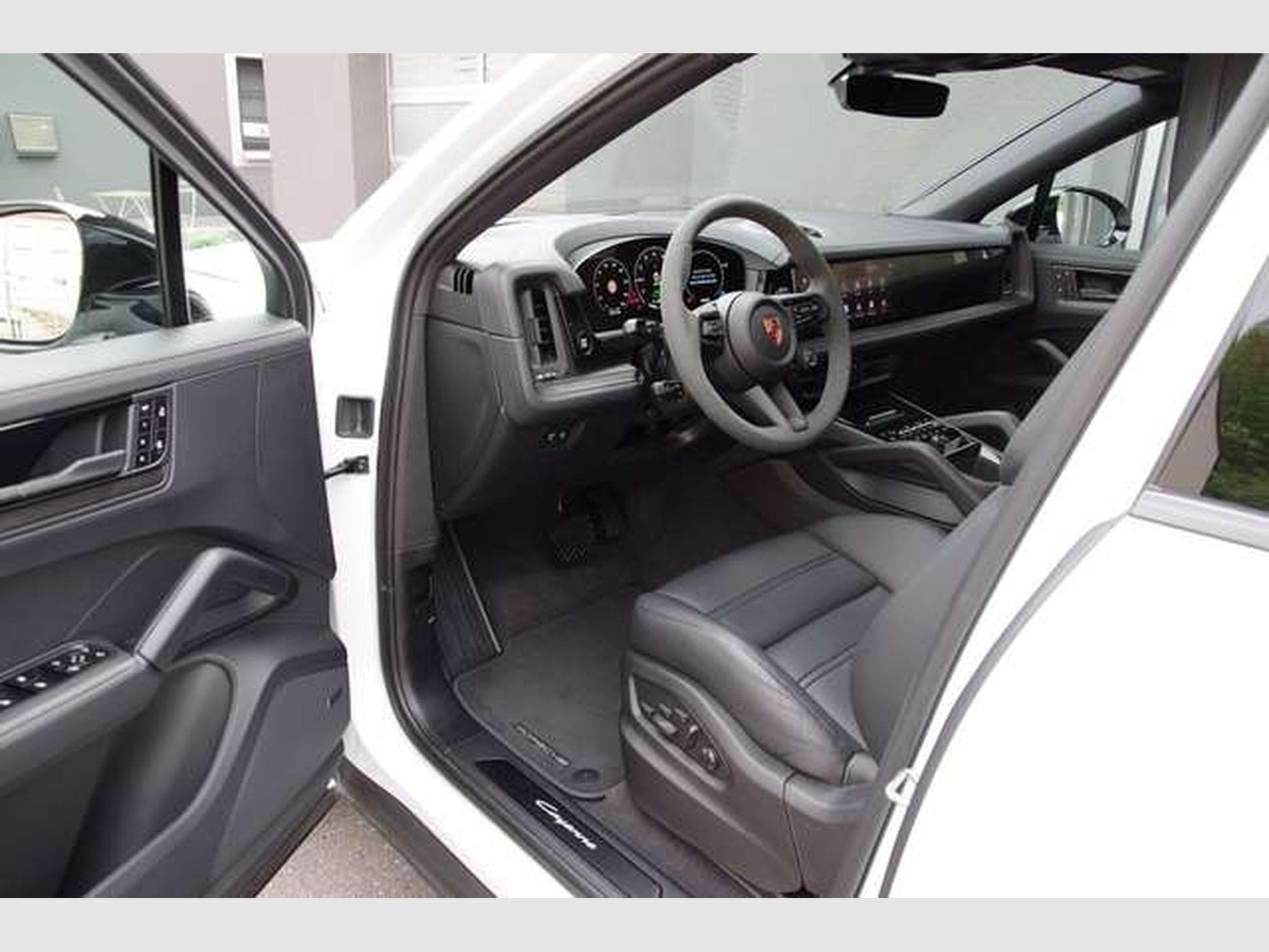 Porsche Cayenne Cayenne Coupe E-Hybrid Black Edition*18-Wege,BFD (2025) - Foto 5