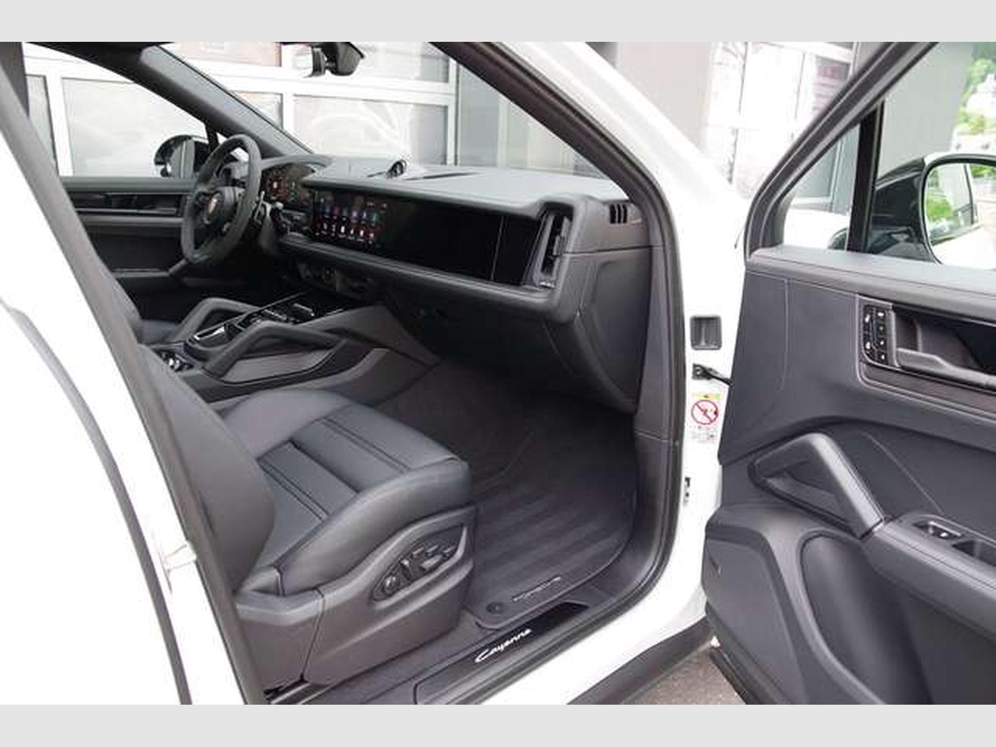 Porsche Cayenne Cayenne Coupe E-Hybrid Black Edition*18-Wege,BFD (2025) - Foto 7
