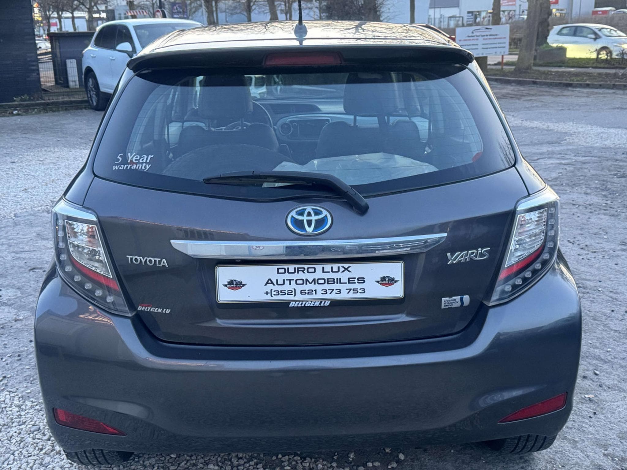 Toyota Yaris Hybrid 1.5 VVT-i Life 1-prop Automatique (2012) - Photo 4