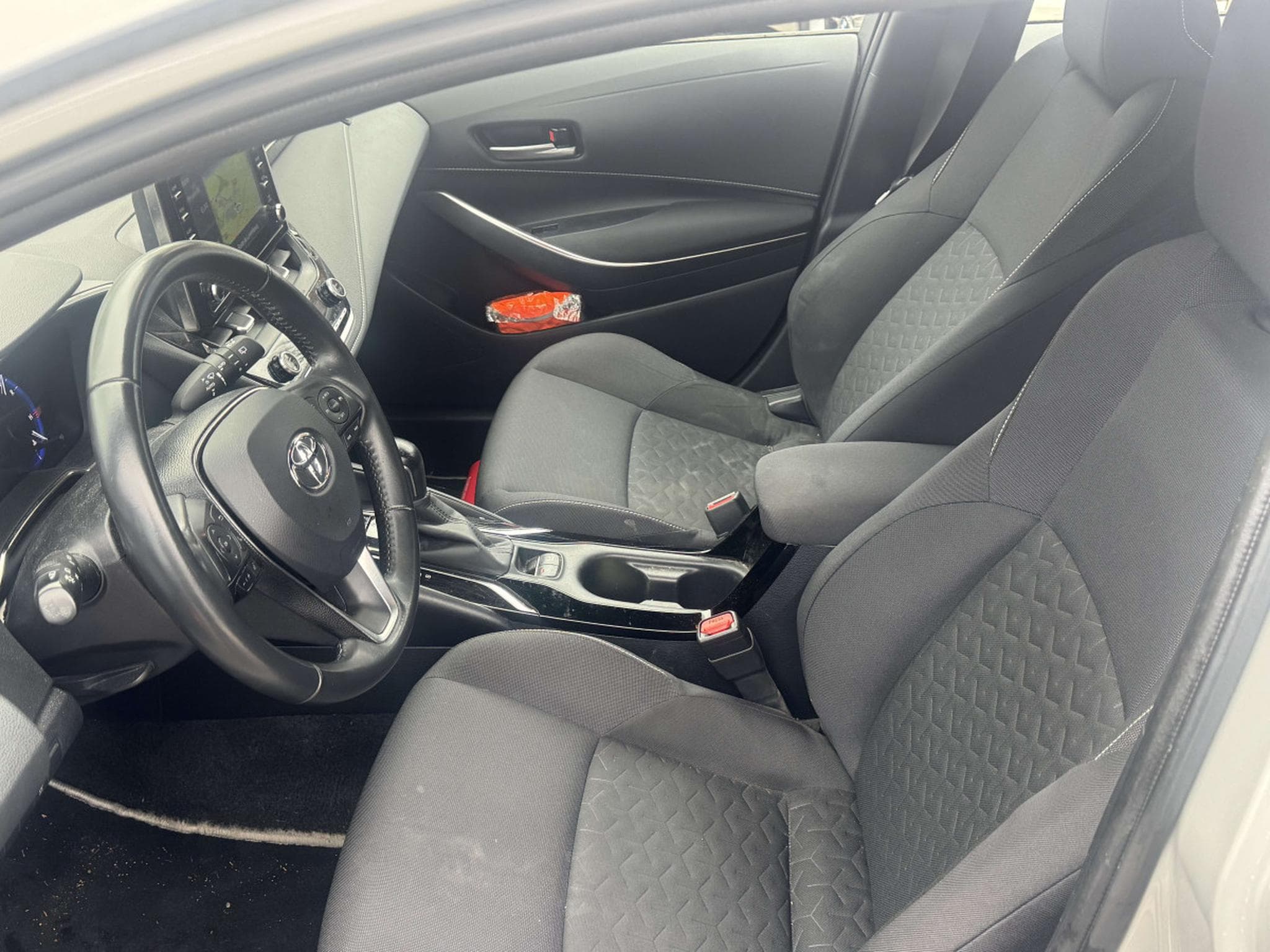 Toyota Corolla 1.8 Hybrid Touring Sports Comfort (2020) - Photo 11