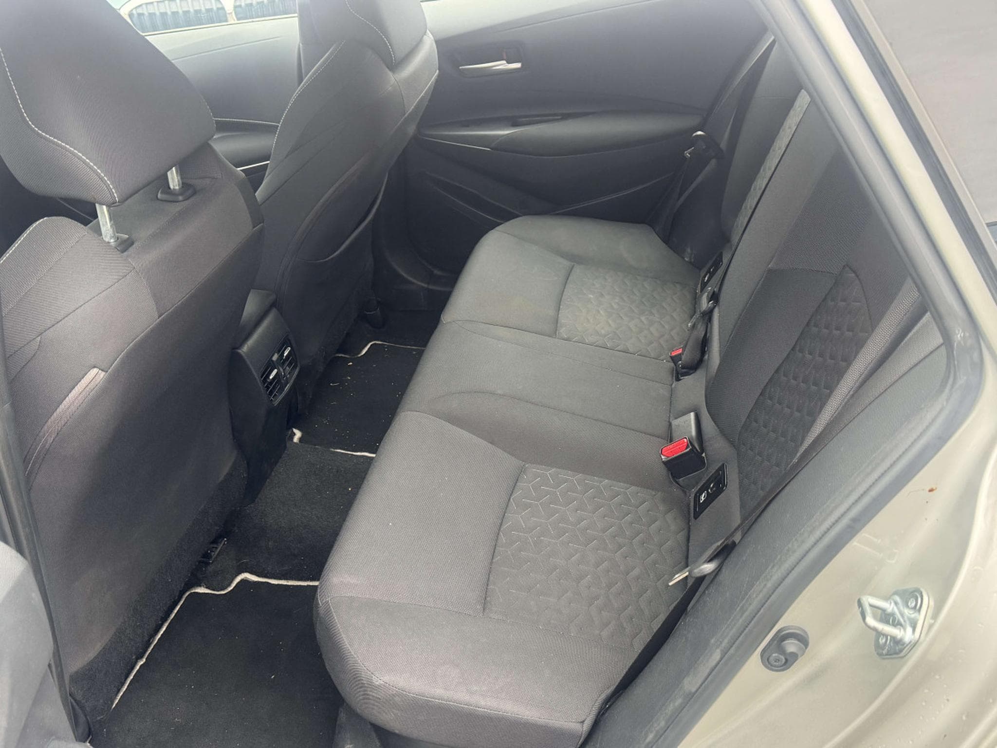 Toyota Corolla 1.8 Hybrid Touring Sports Comfort (2020) - Photo 13