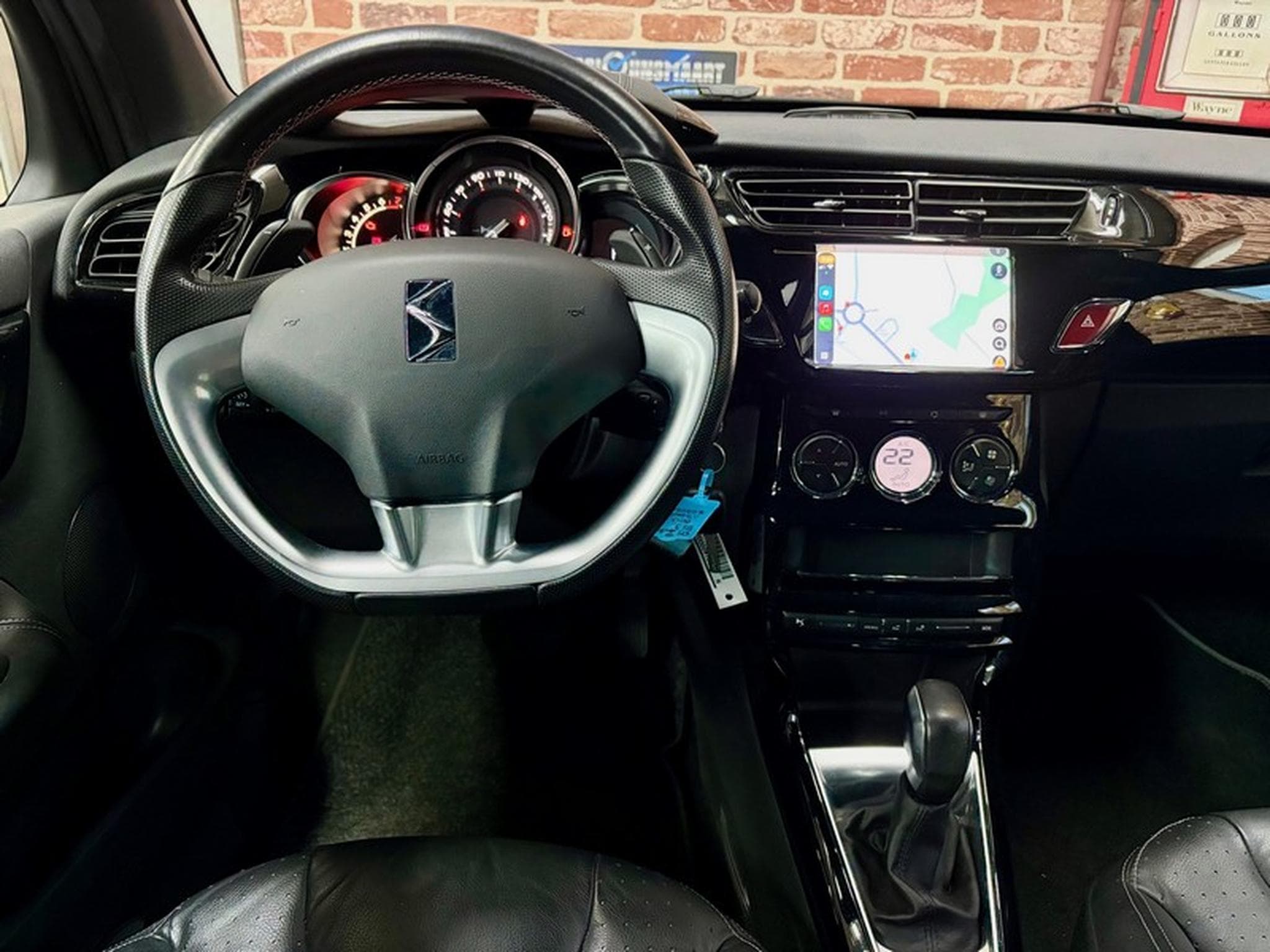 DS Automobiles DS3 DS3 1.2 110cv SO CHIC (2019) - Photo 4