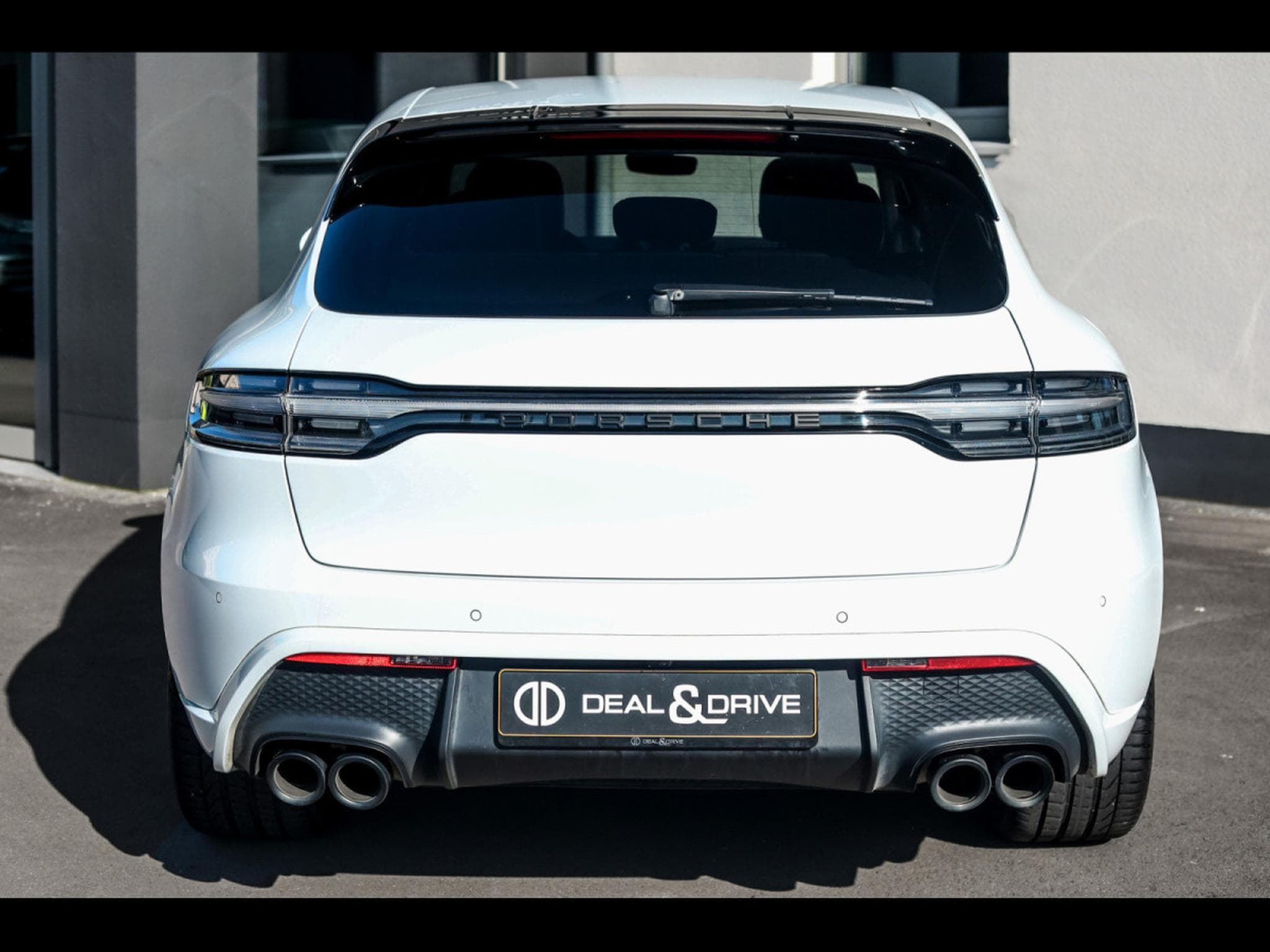 Porsche Macan III GTS PDK – CARRARA WHITE METALLIC (2024) - Photo 4