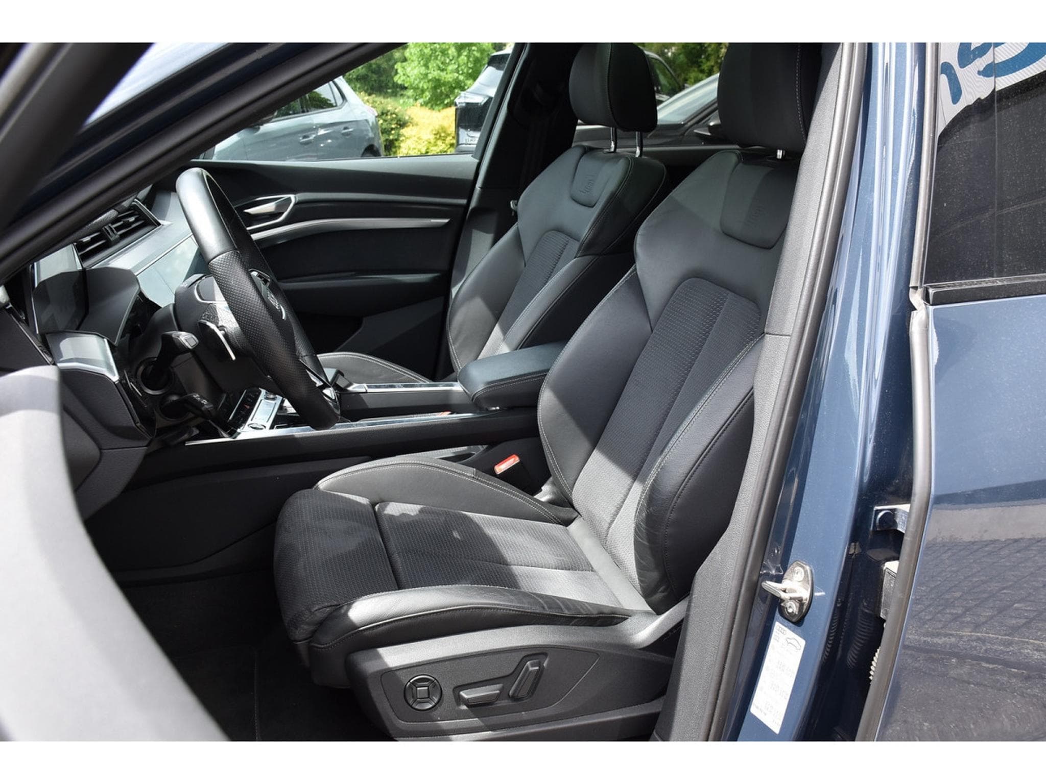 Audi e-tron Sportback 55 Quattro S-Line MEMO PANO ACC SIDE JA21 1° MAIN (2022) - Foto 6