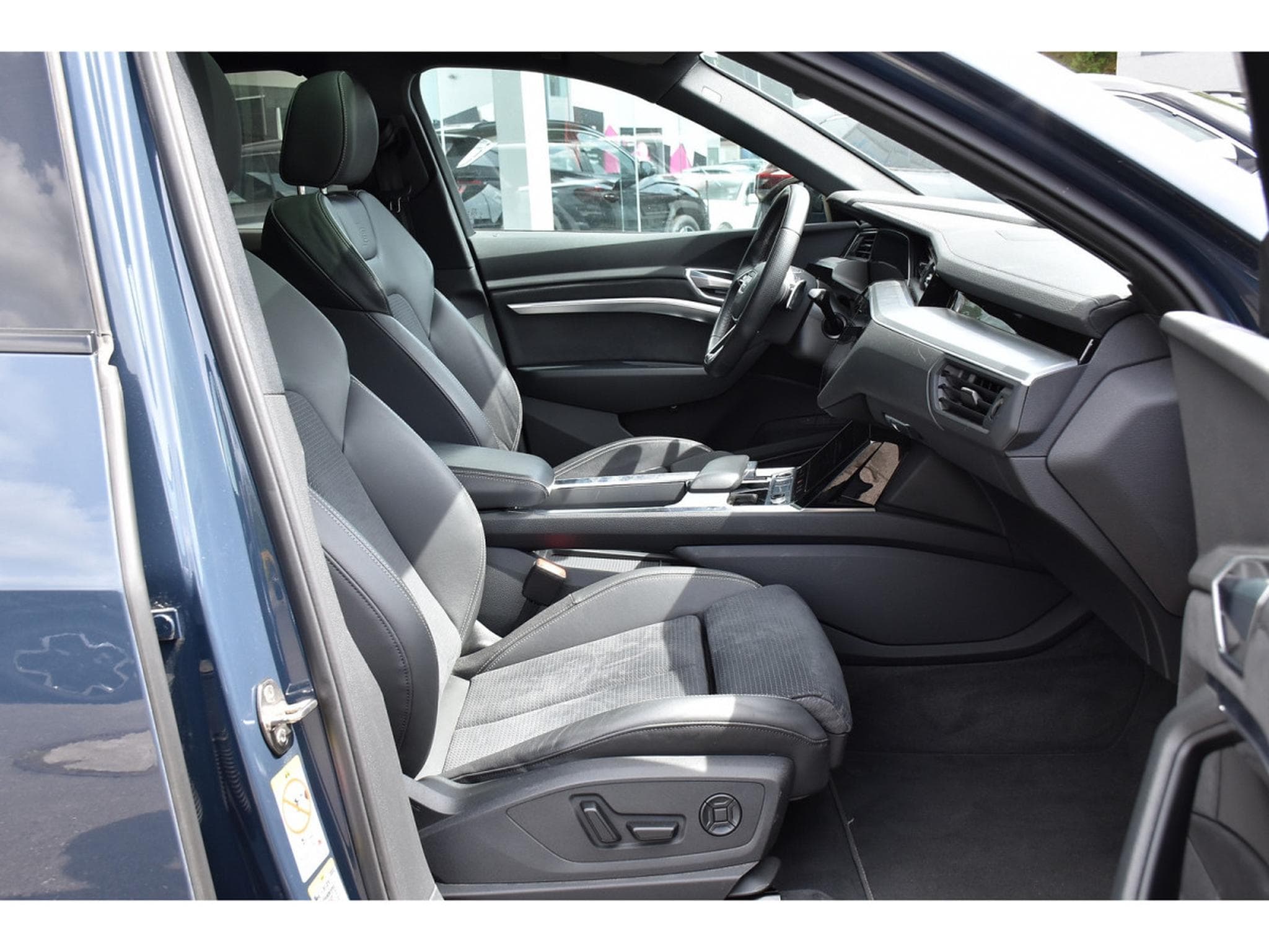 Audi e-tron Sportback 55 Quattro S-Line MEMO PANO ACC SIDE JA21 1° MAIN (2022) - Foto 7
