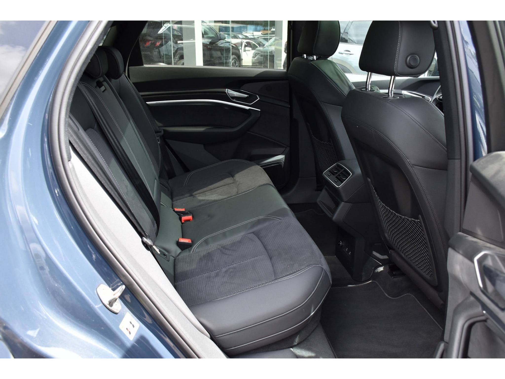 Audi e-tron Sportback 55 Quattro S-Line MEMO PANO ACC SIDE JA21 1° MAIN (2022) - Foto 8