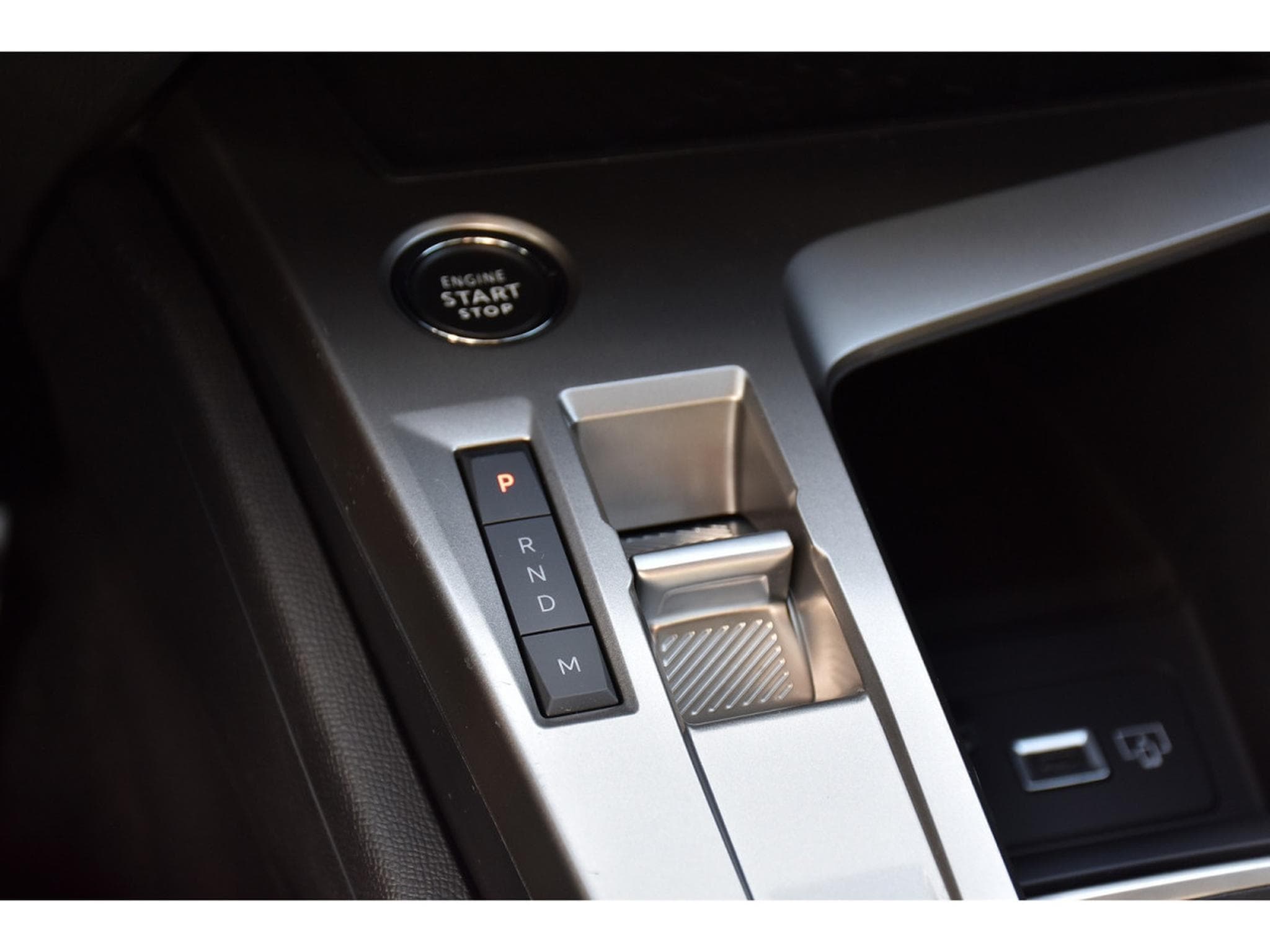 Peugeot 308 1.2 Hybrid 145 e-DCS6 Allure ACC LANE GPS CAM360 1° MAIN (2025) - Foto 22