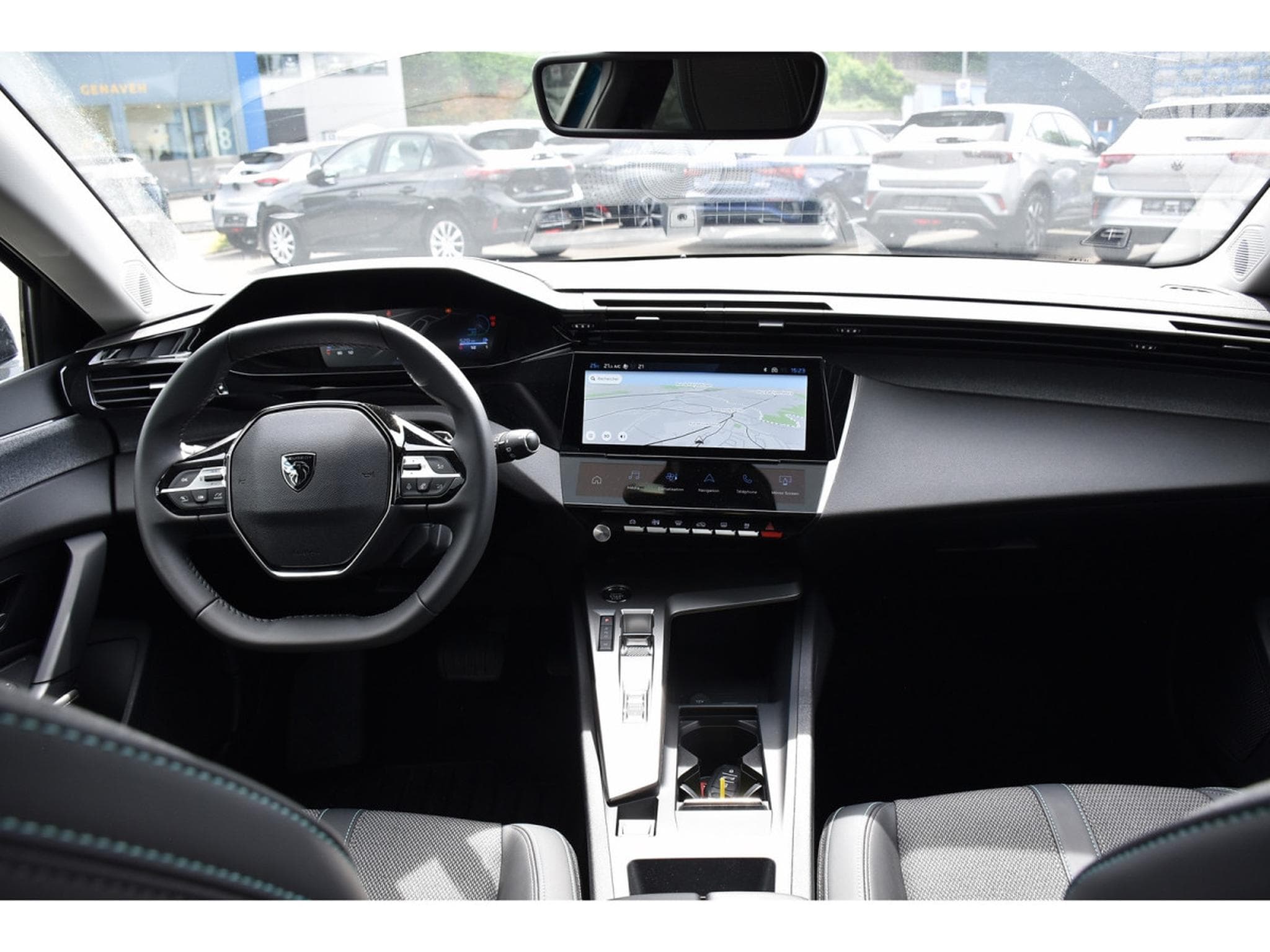 Peugeot 308 1.2 Hybrid 145 e-DCS6 Allure ACC LANE GPS CAM360 1° MAIN (2025) - Foto 9