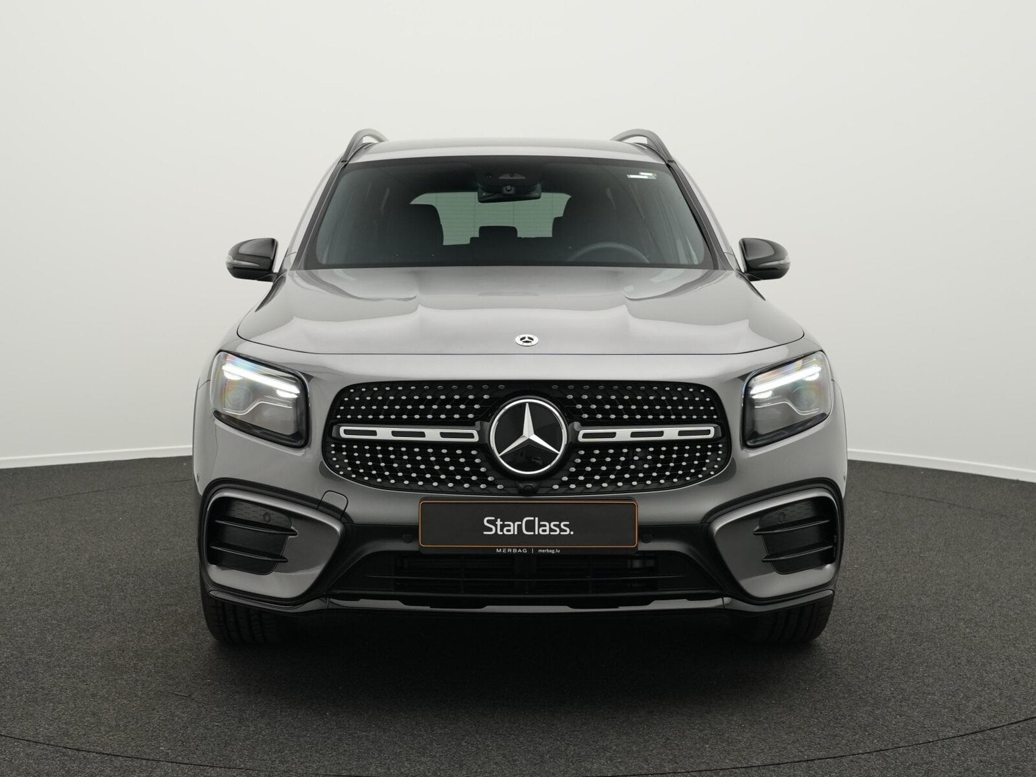 Mercedes GLB 200 d AMG-Line Multi+Kamera+Night+19"+AHK (2025) - Photo 2