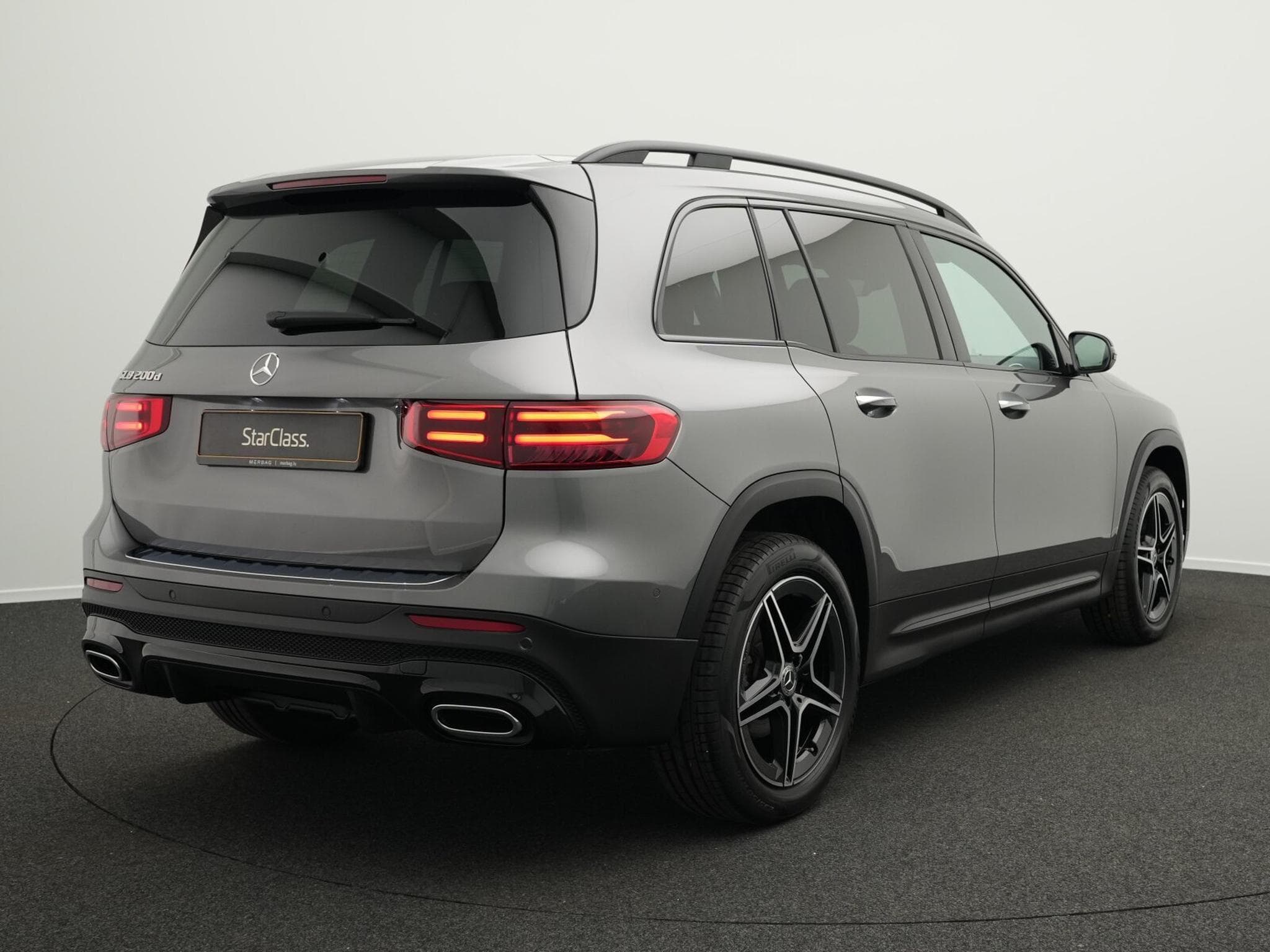 Mercedes GLB 200 d AMG-Line Multi+Kamera+Night+19"+AHK (2025) - Photo 3