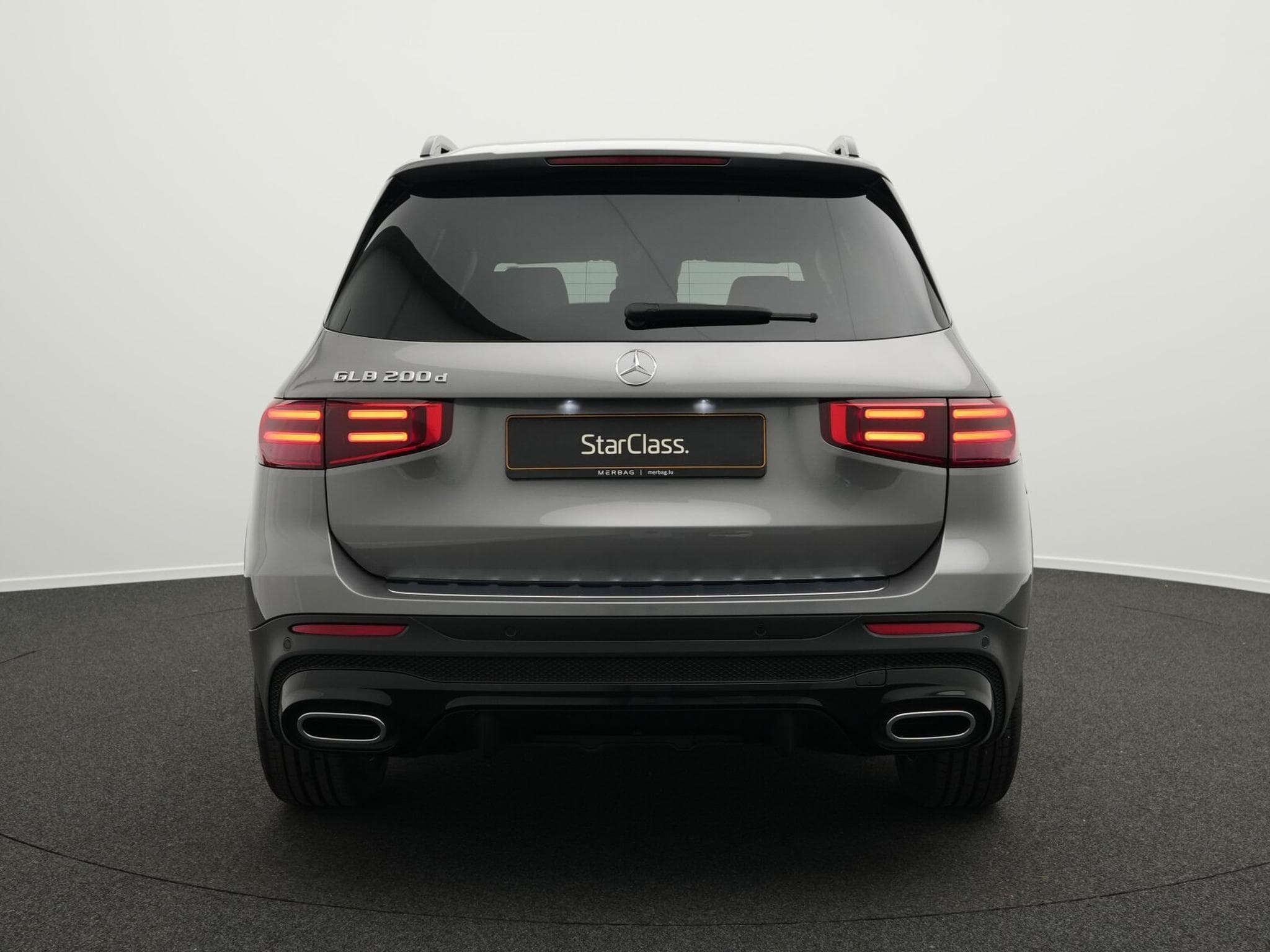 Mercedes GLB 200 d AMG-Line Multi+Kamera+Night+19"+AHK (2025) - Photo 4