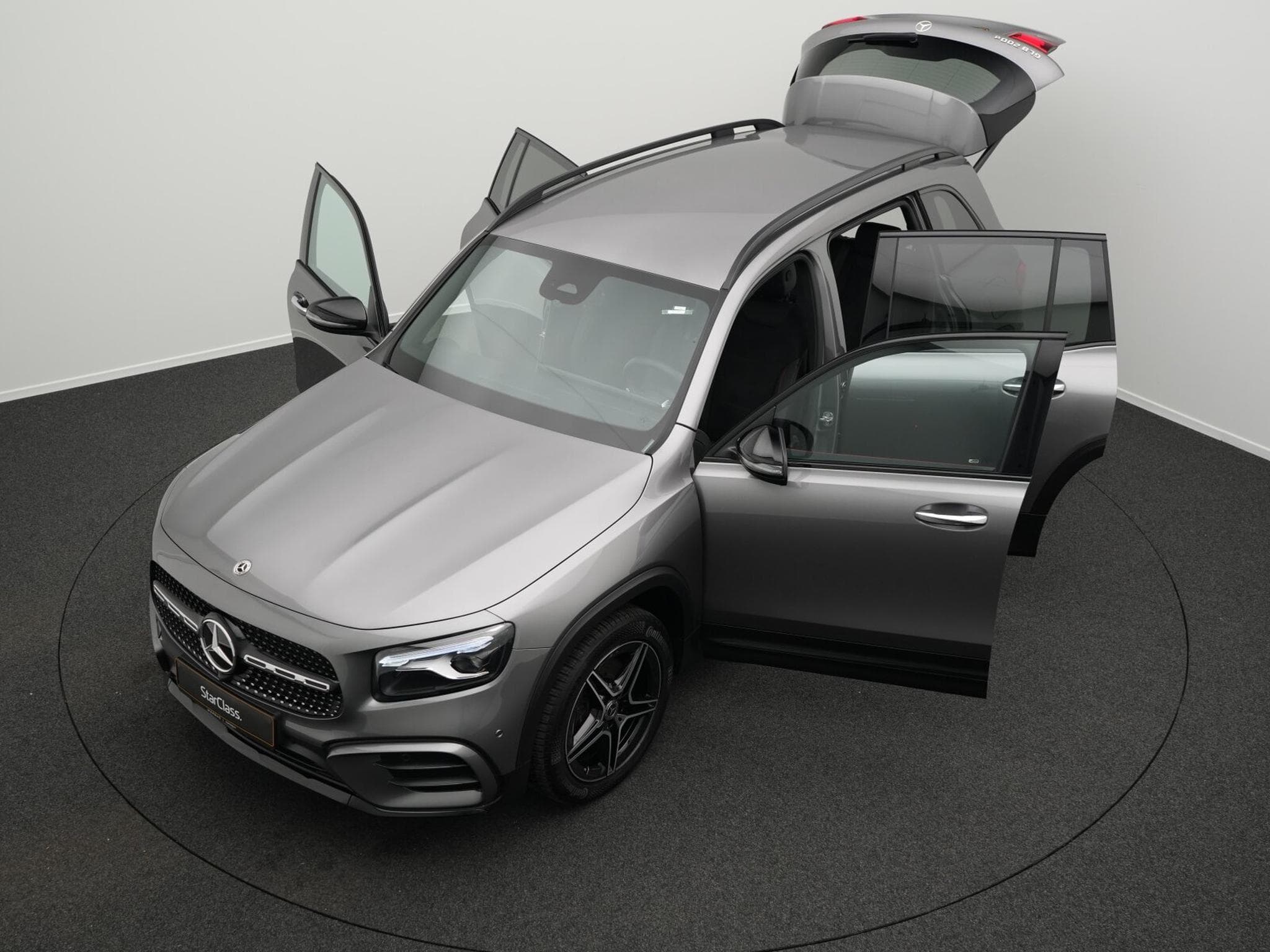 Mercedes GLB 200 d AMG-Line Multi+Kamera+Night+19"+AHK (2025) - Photo 12