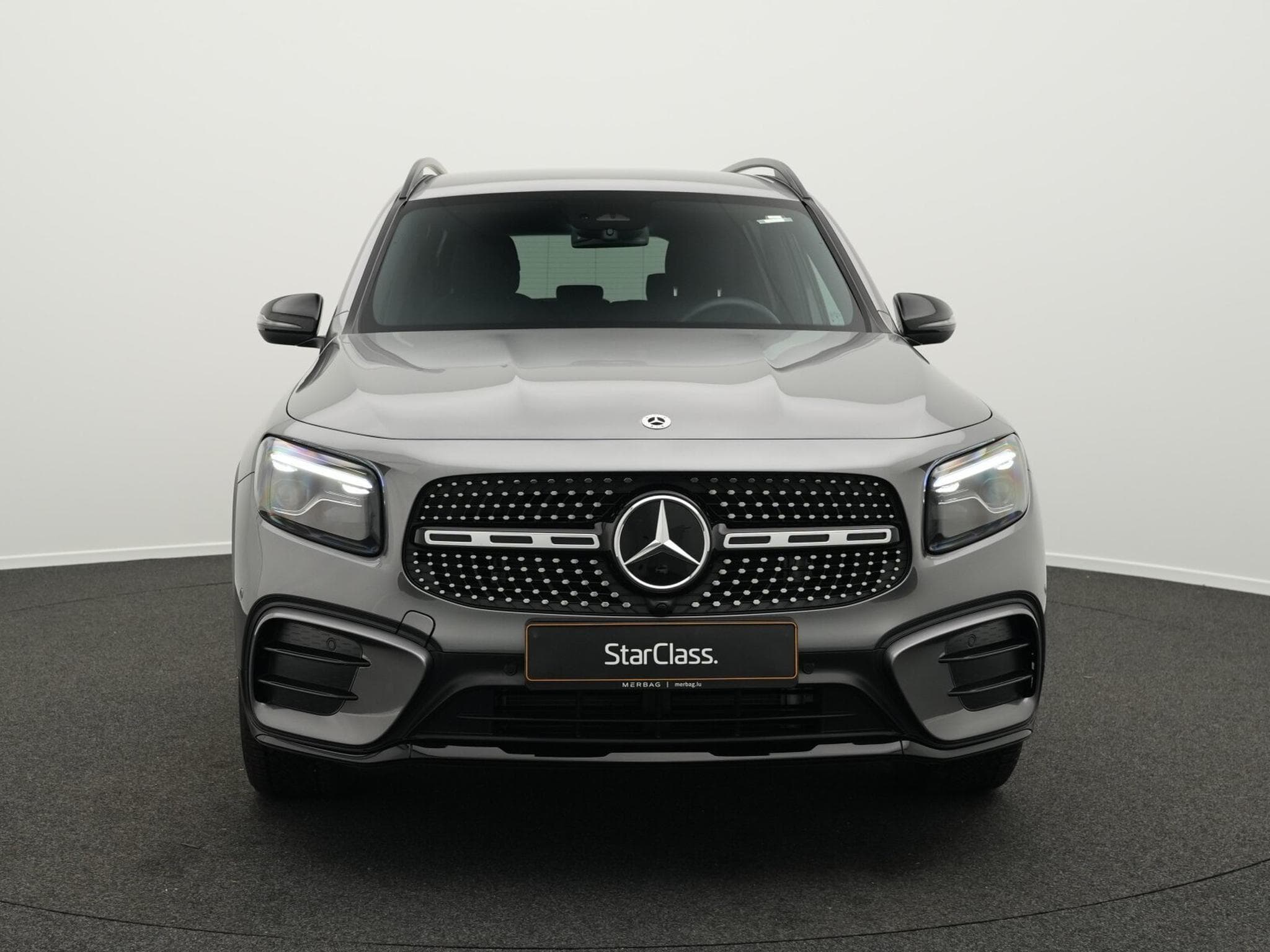 Mercedes GLB 200 d AMG-Line Multi+Kamera+Night+19"+AHK (2025) - Photo 2