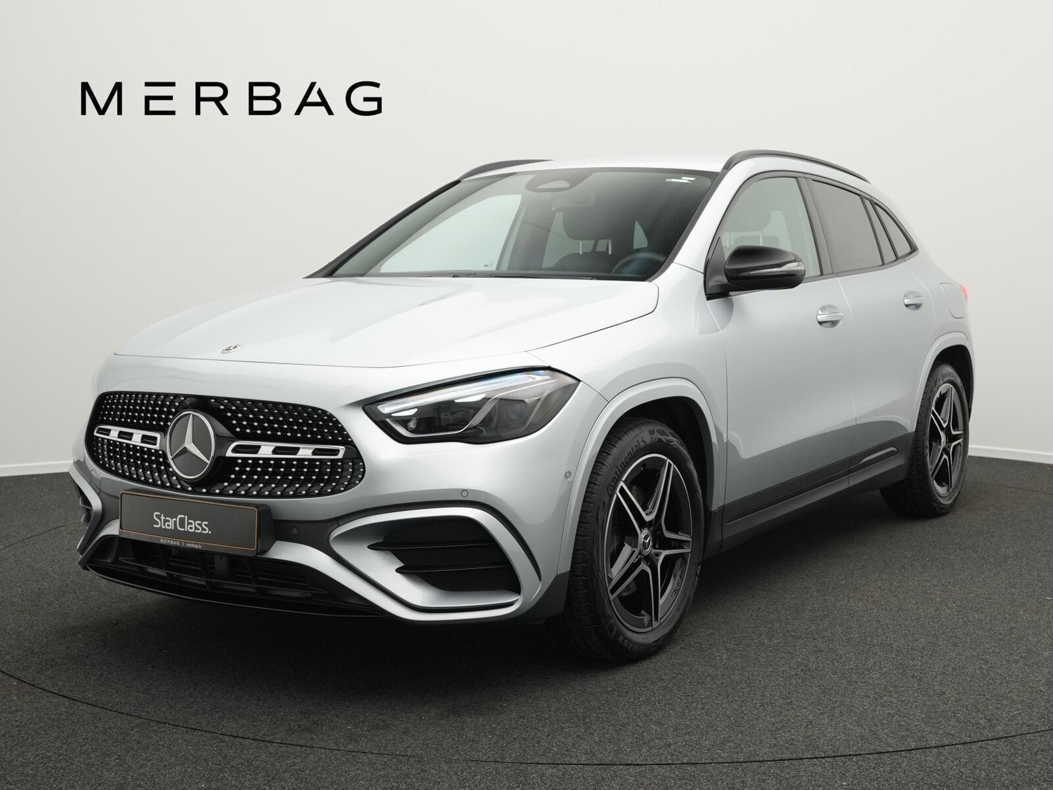 Mercedes GLA 200 d AMG-Line Multi+Kamera+Night+19"+AHK (2025) - Photo 1