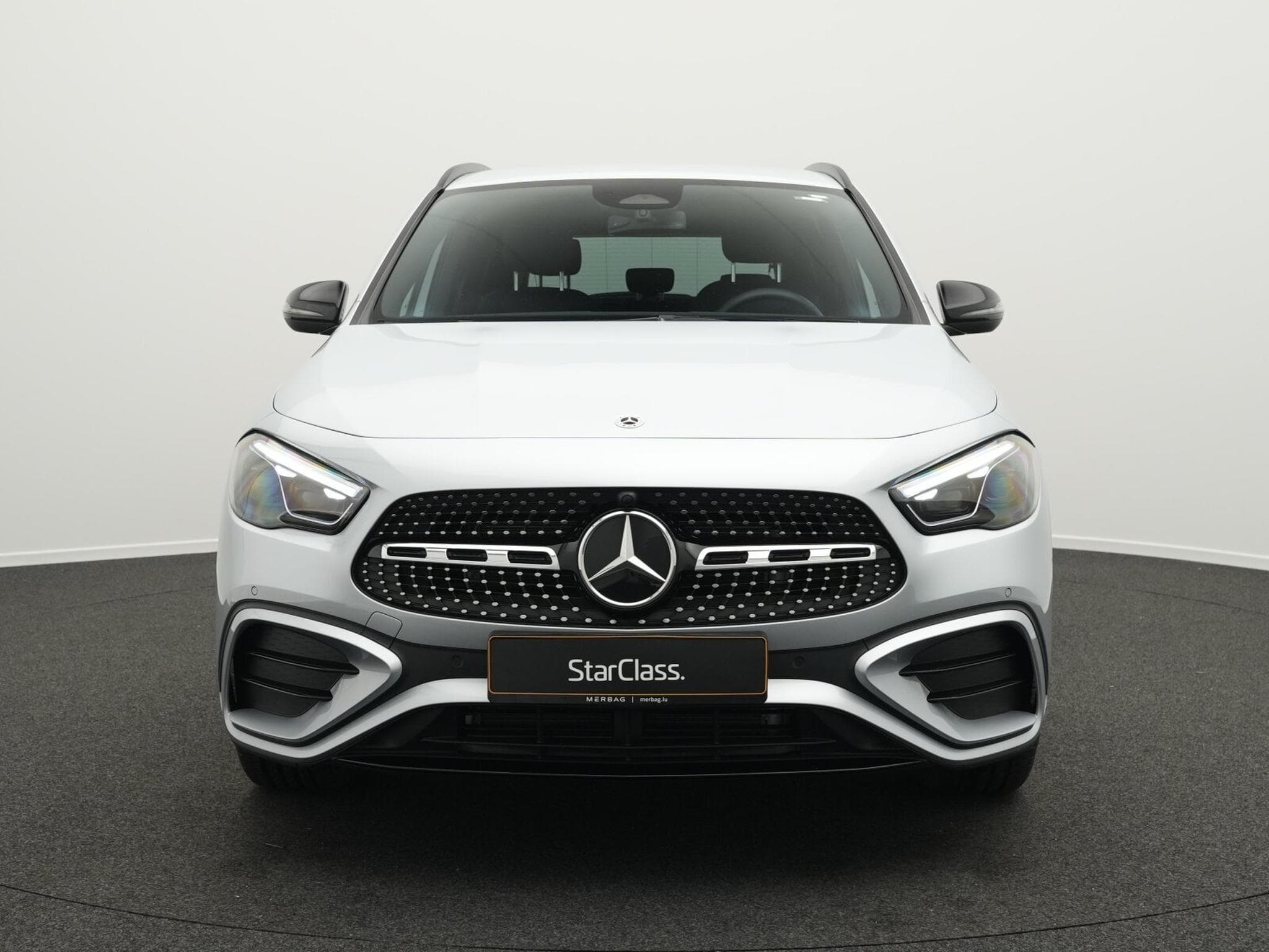 Mercedes GLA 200 d AMG-Line Multi+Kamera+Night+19"+AHK (2025) - Photo 2