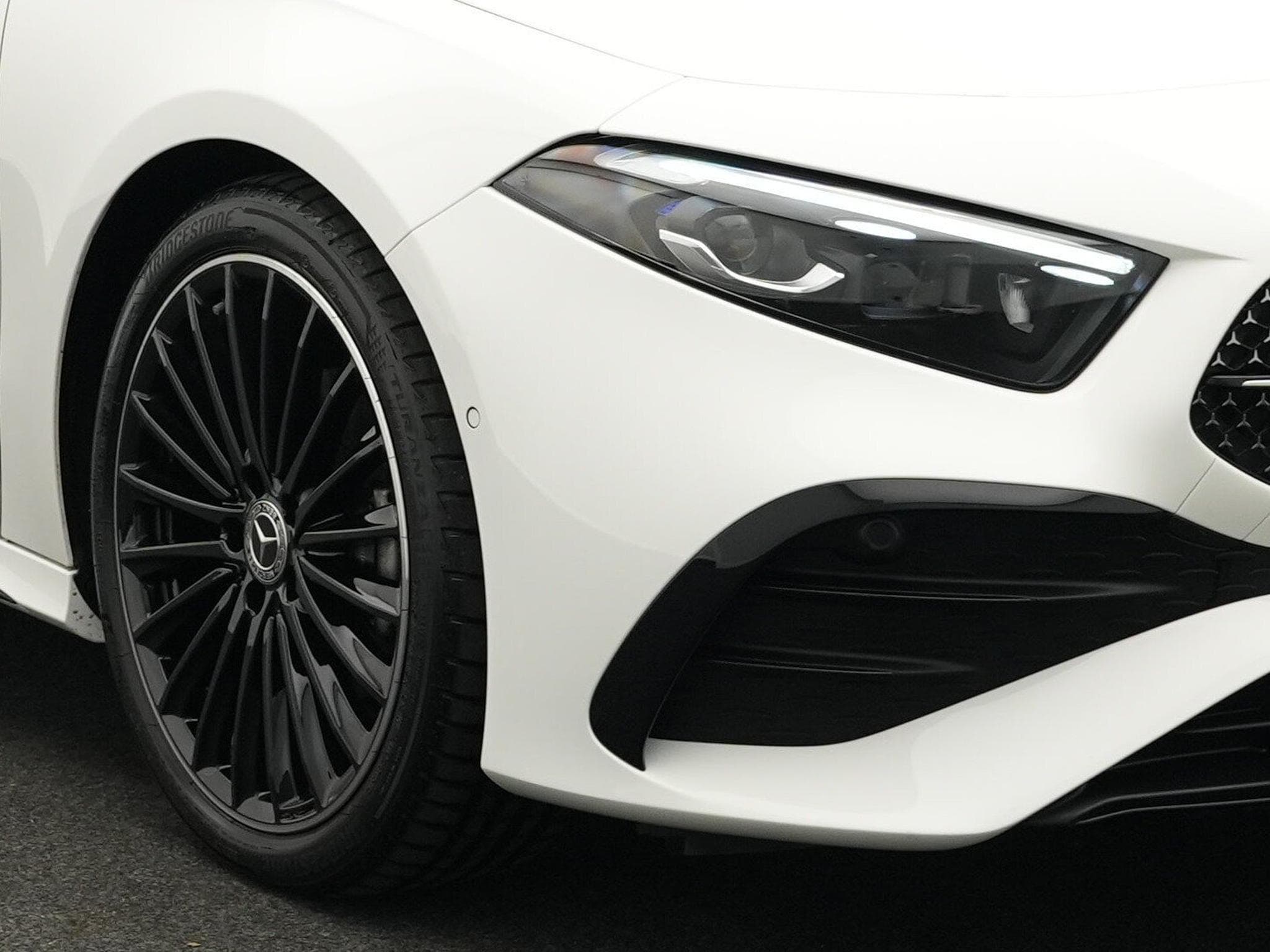 Mercedes A 200 d AMG-Line Multi+Kamera+Night+19"+AHK (2025) - Photo 7