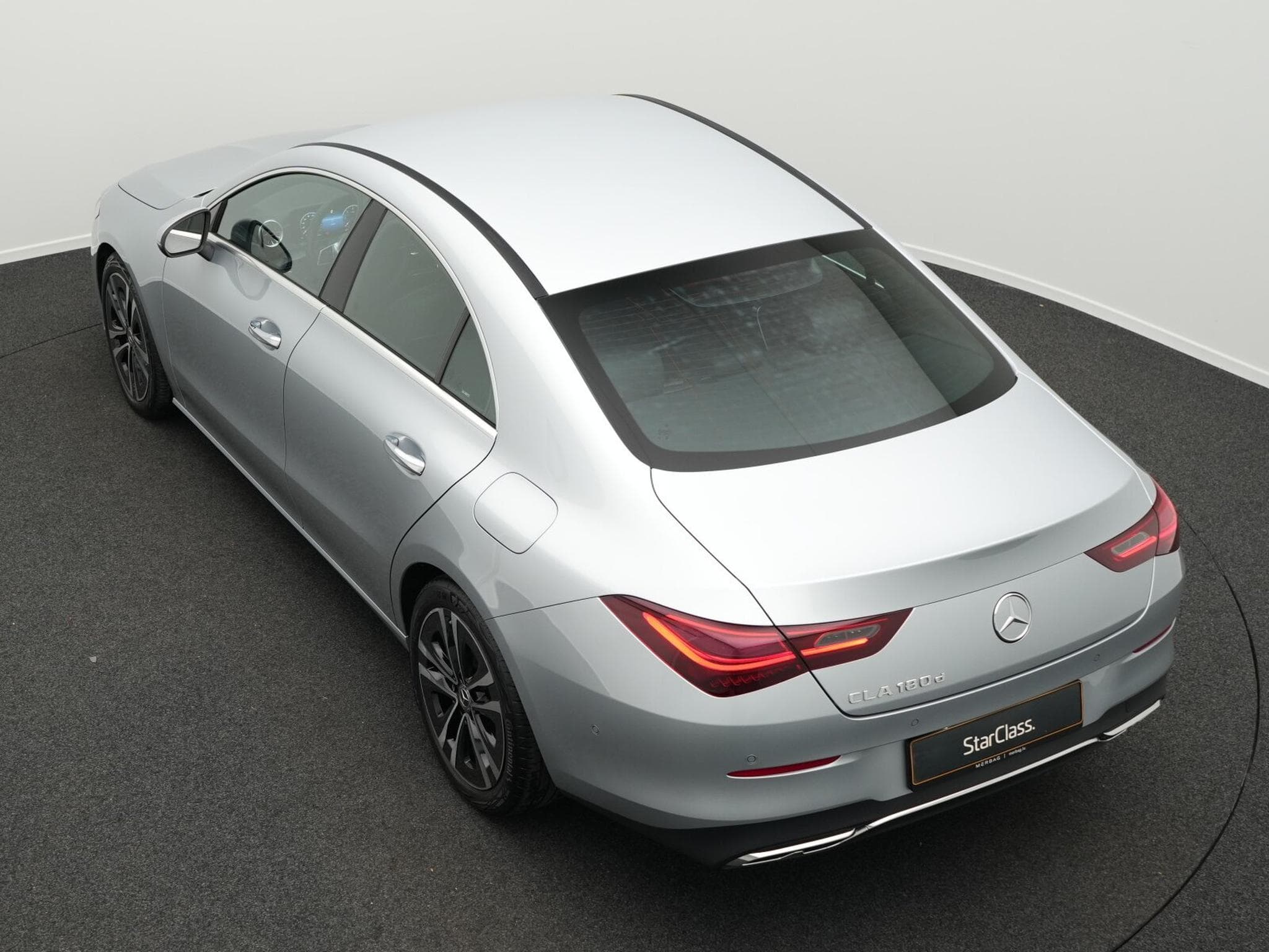 Mercedes CLA 180 d Cpe Progressive LED+Kamera+18"+Keyless (2025) - Photo 11