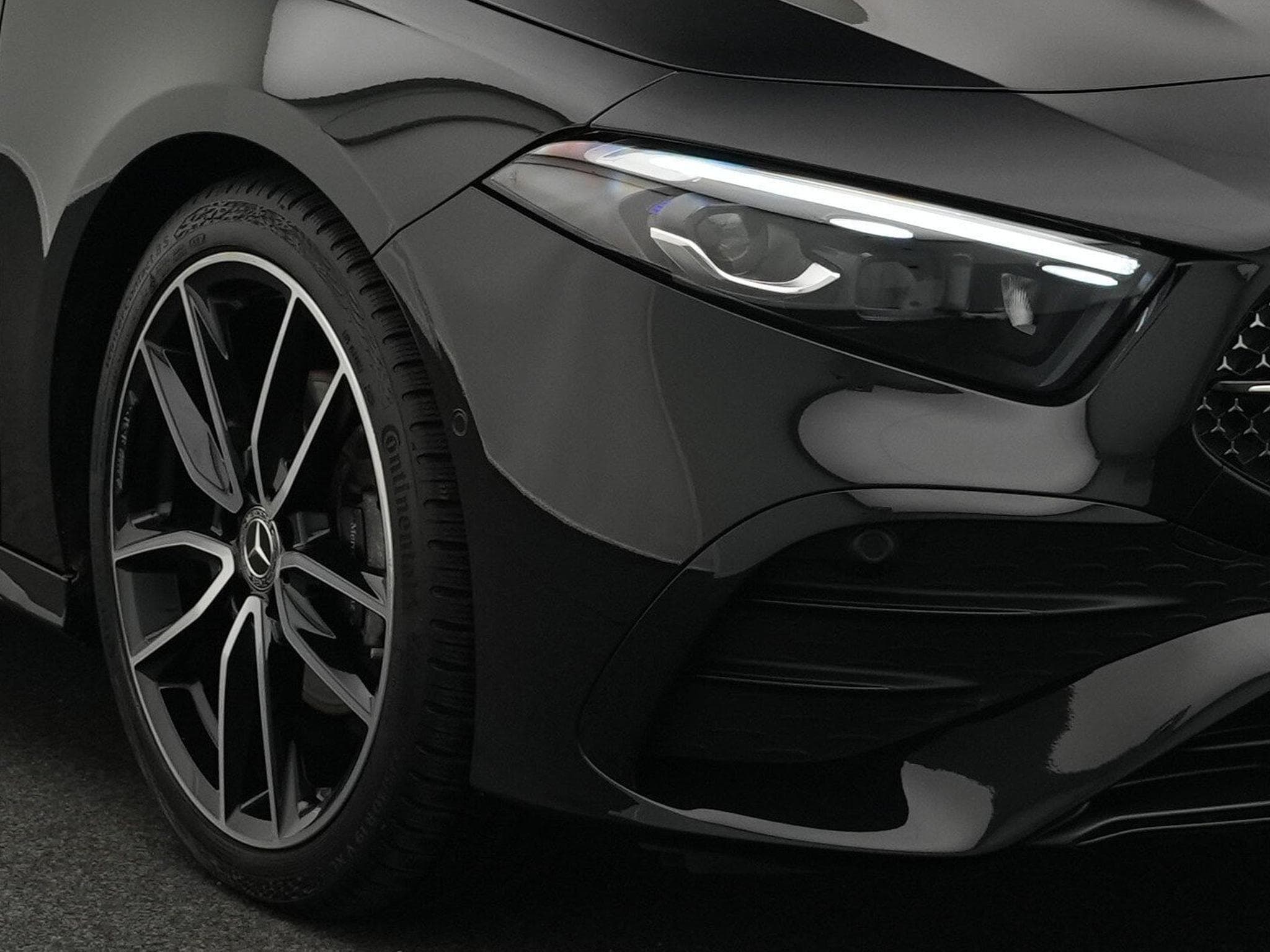 Mercedes A 200 d AMG-Line Multi+Kamera+Night+19" (2025) - Photo 7