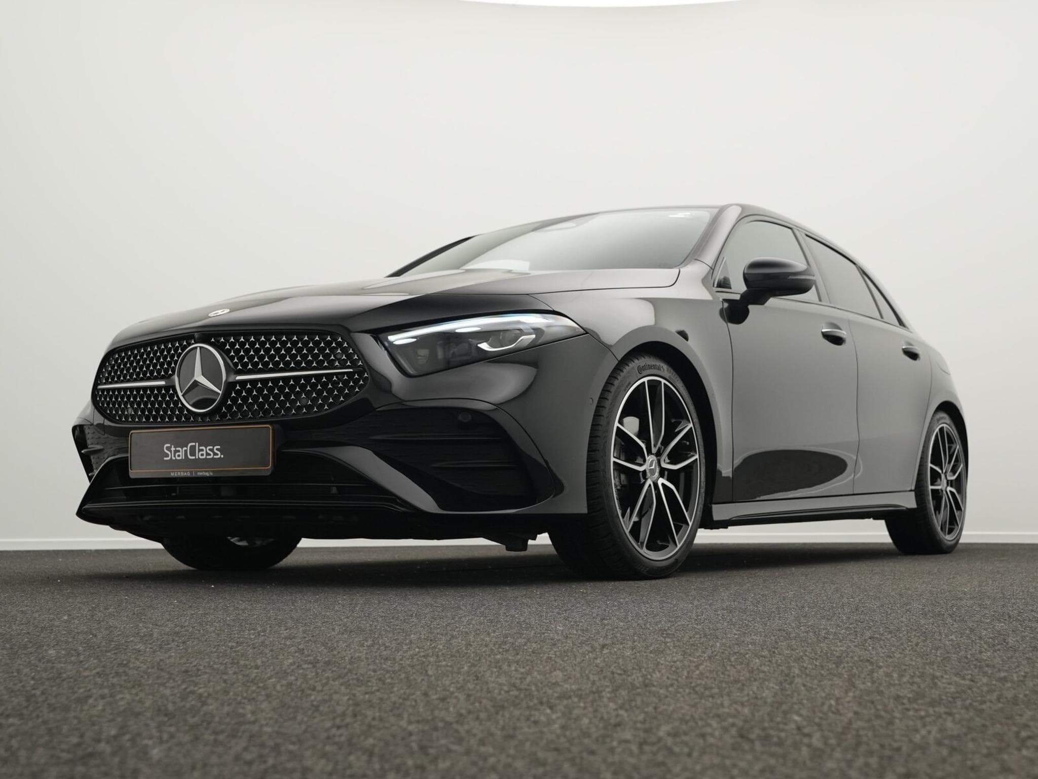 Mercedes A 200 d AMG-Line Multi+Kamera+Night+19" (2025) - Photo 8