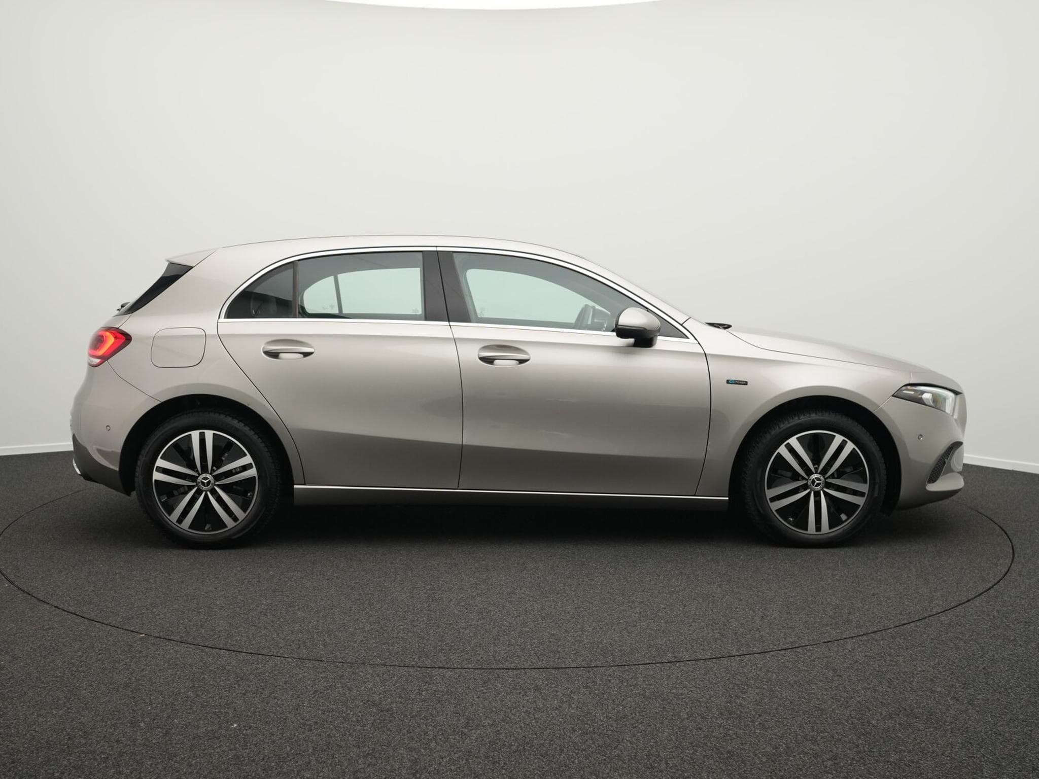 Mercedes A 250 e (2020) - Photo 5