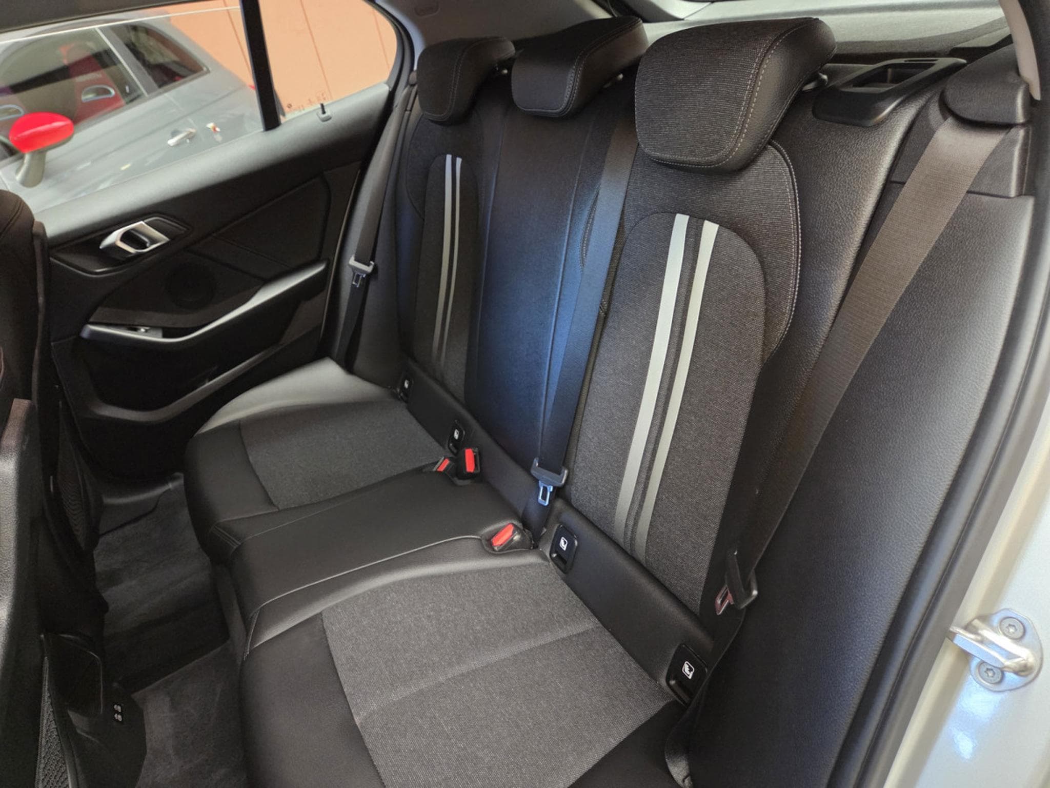BMW 118 dA 150CV (2021) - Photo 19