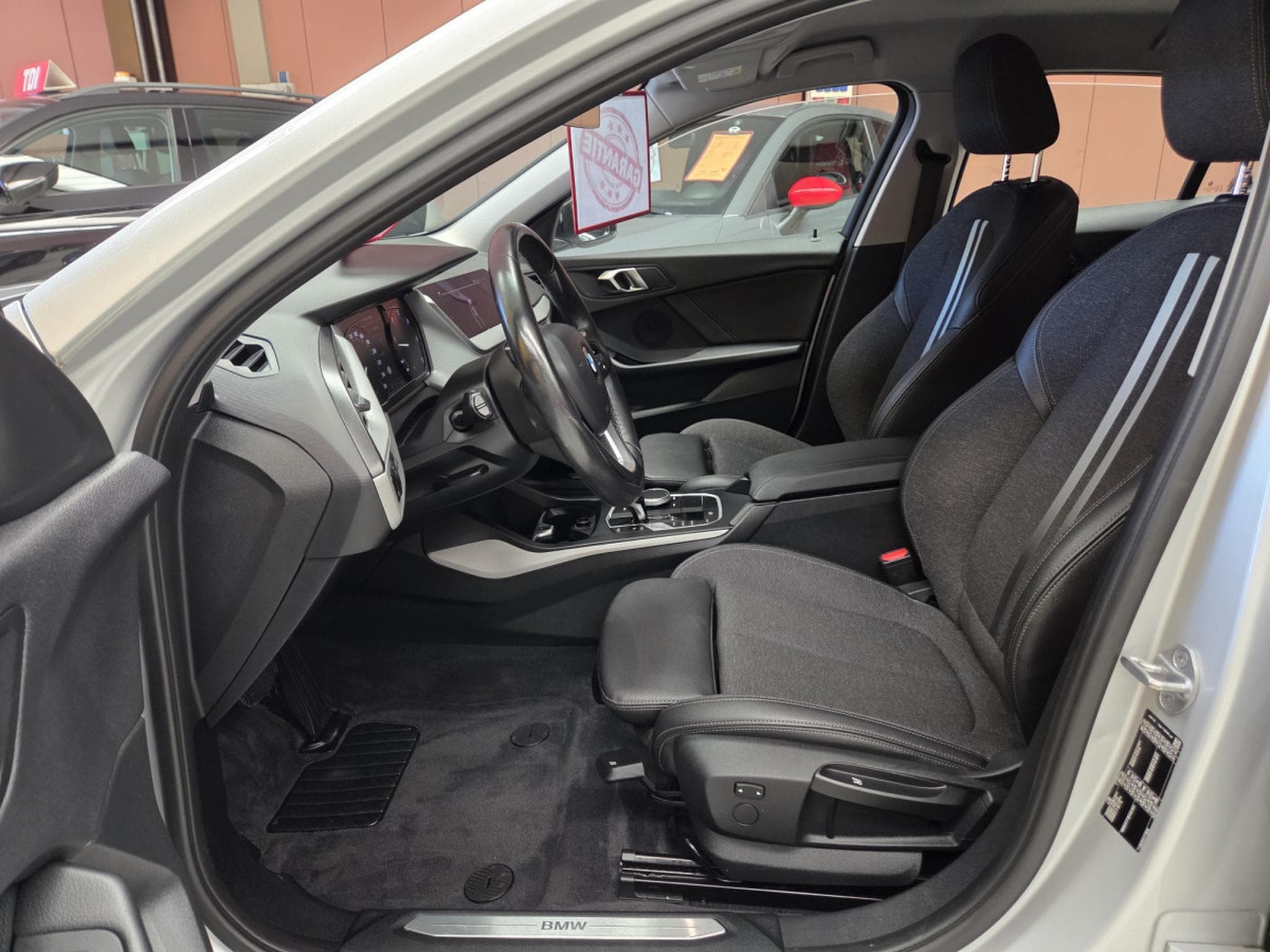BMW 118 dA 150CV (2021) - Photo 8