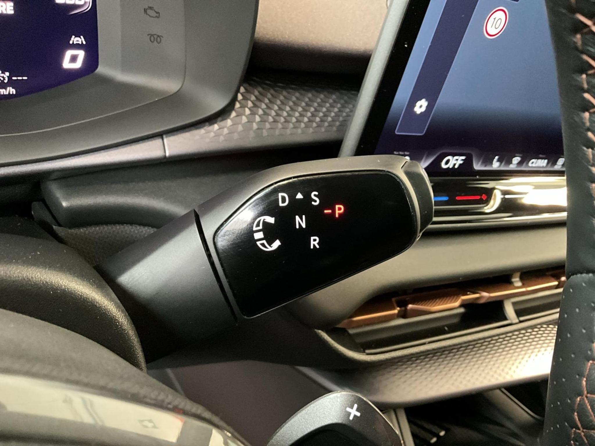 Cupra Terramar DSG+Skyline+Digital-Drive+AHK (2025) - Photo 12