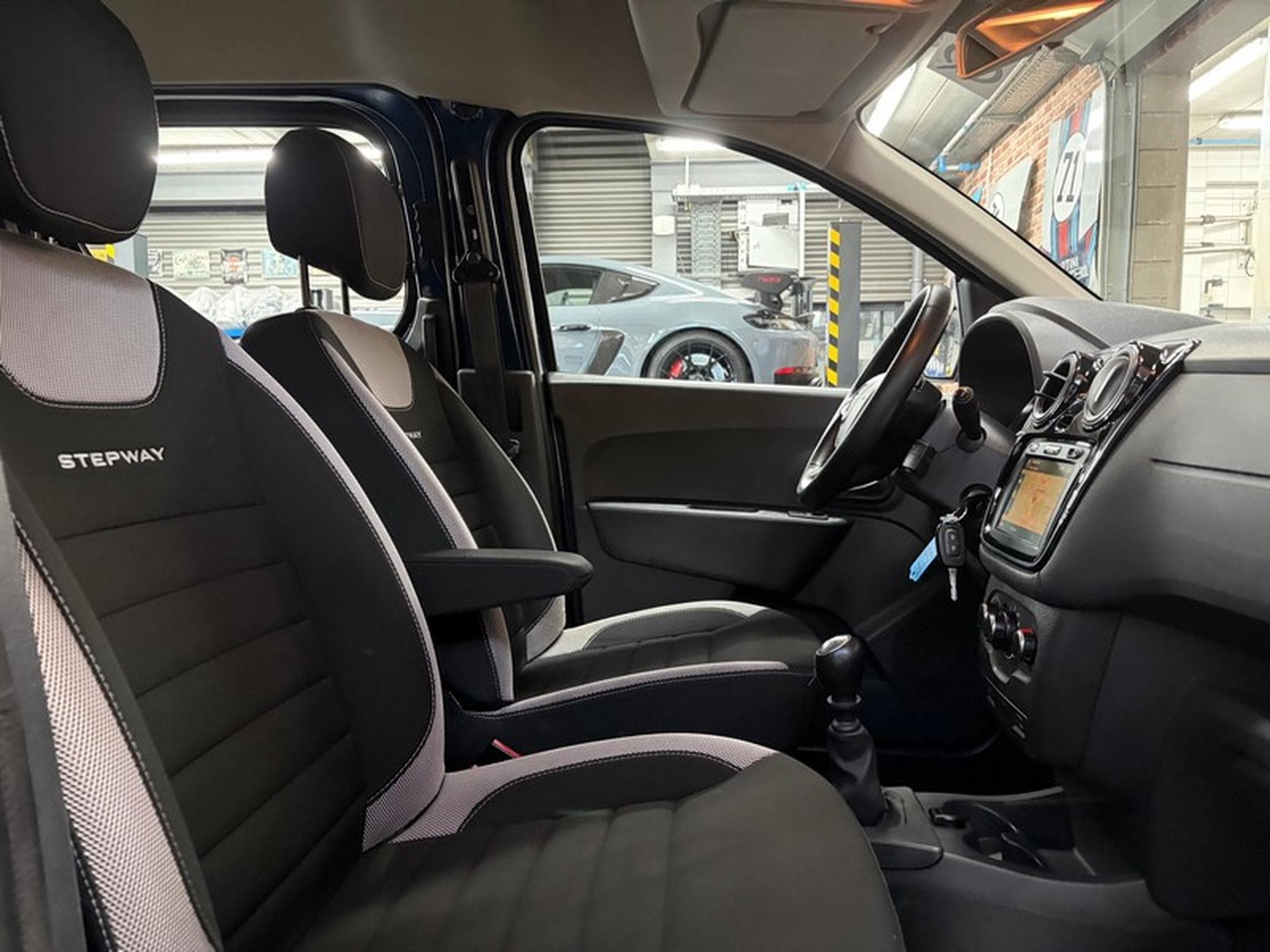 Dacia Dokker Dokker 1.5 Blue dCi 95cv STEPWAY (2019) - Foto 8