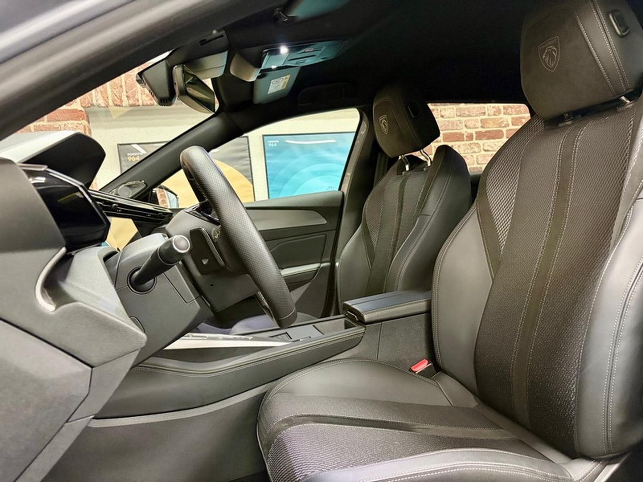 Peugeot 308 308 SW 1.6 220cv Hyb-Ess Auto GT (2024) - Photo 5