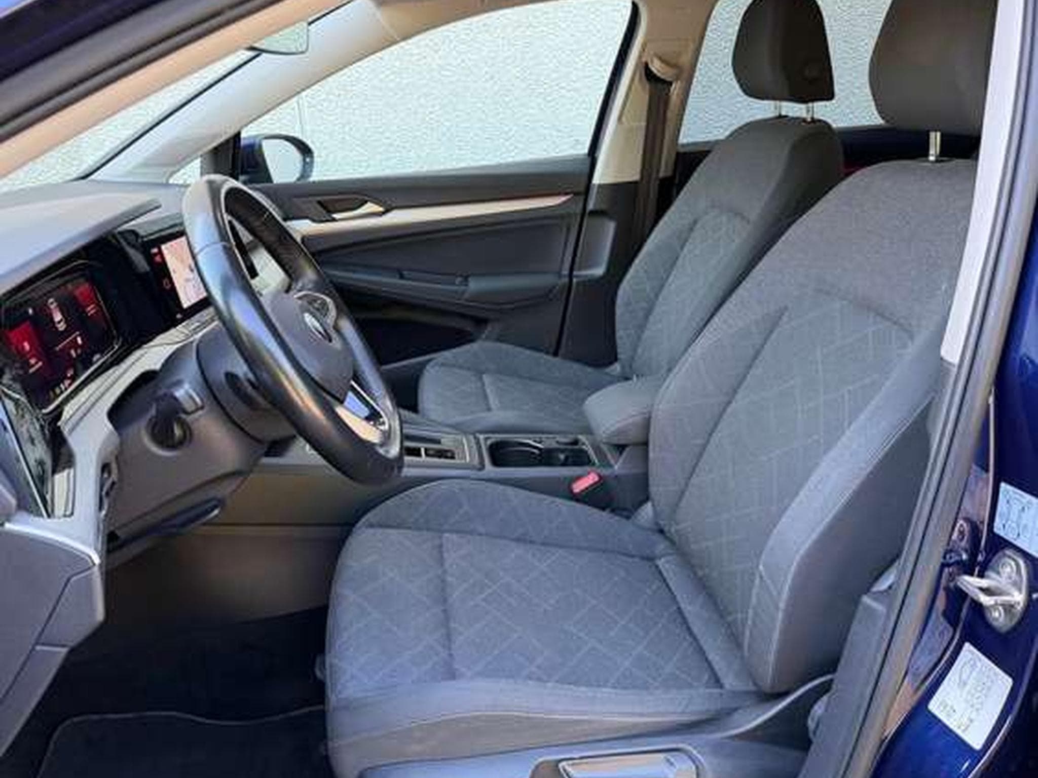 VW Golf Golf 1.5 eTSI Life OPF DSG (EU6AP) (2021) - Photo 12