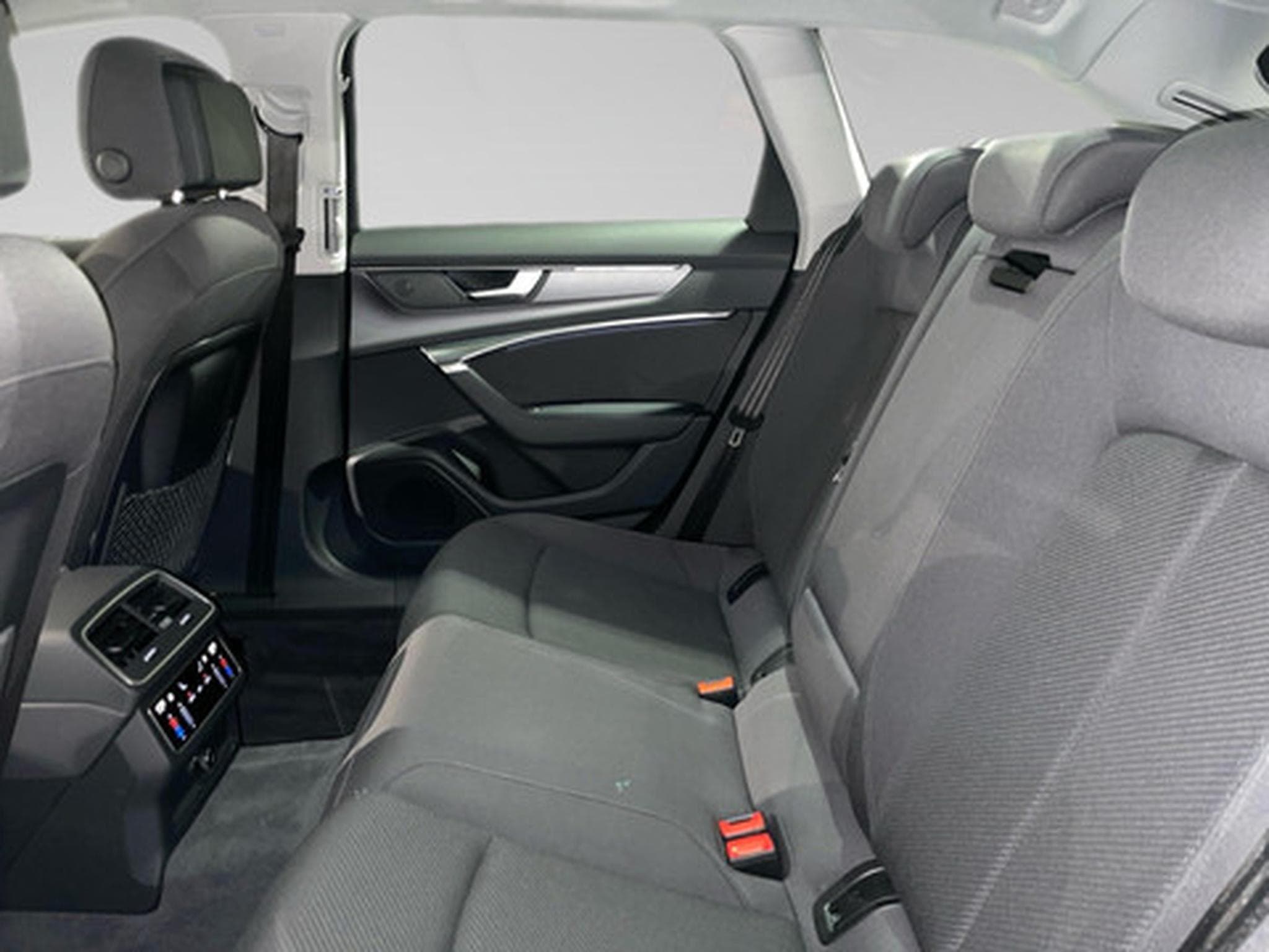 Audi A6 Avant 2.0 TDI AVANT S-Tronic (2023) - Foto 11