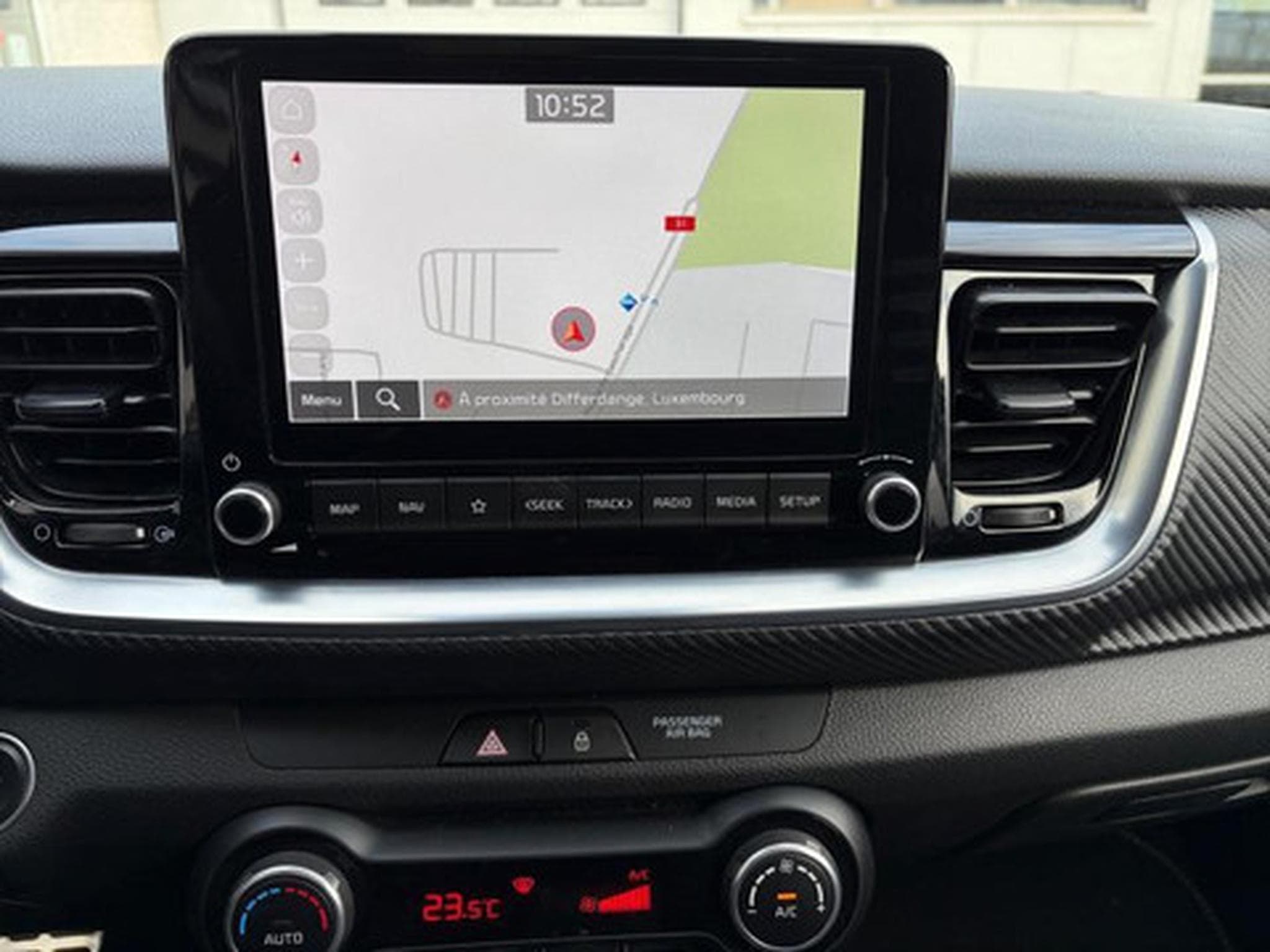 Kia Stonic 1.0 T 100 GT Line DCT (2024) - Foto 3
