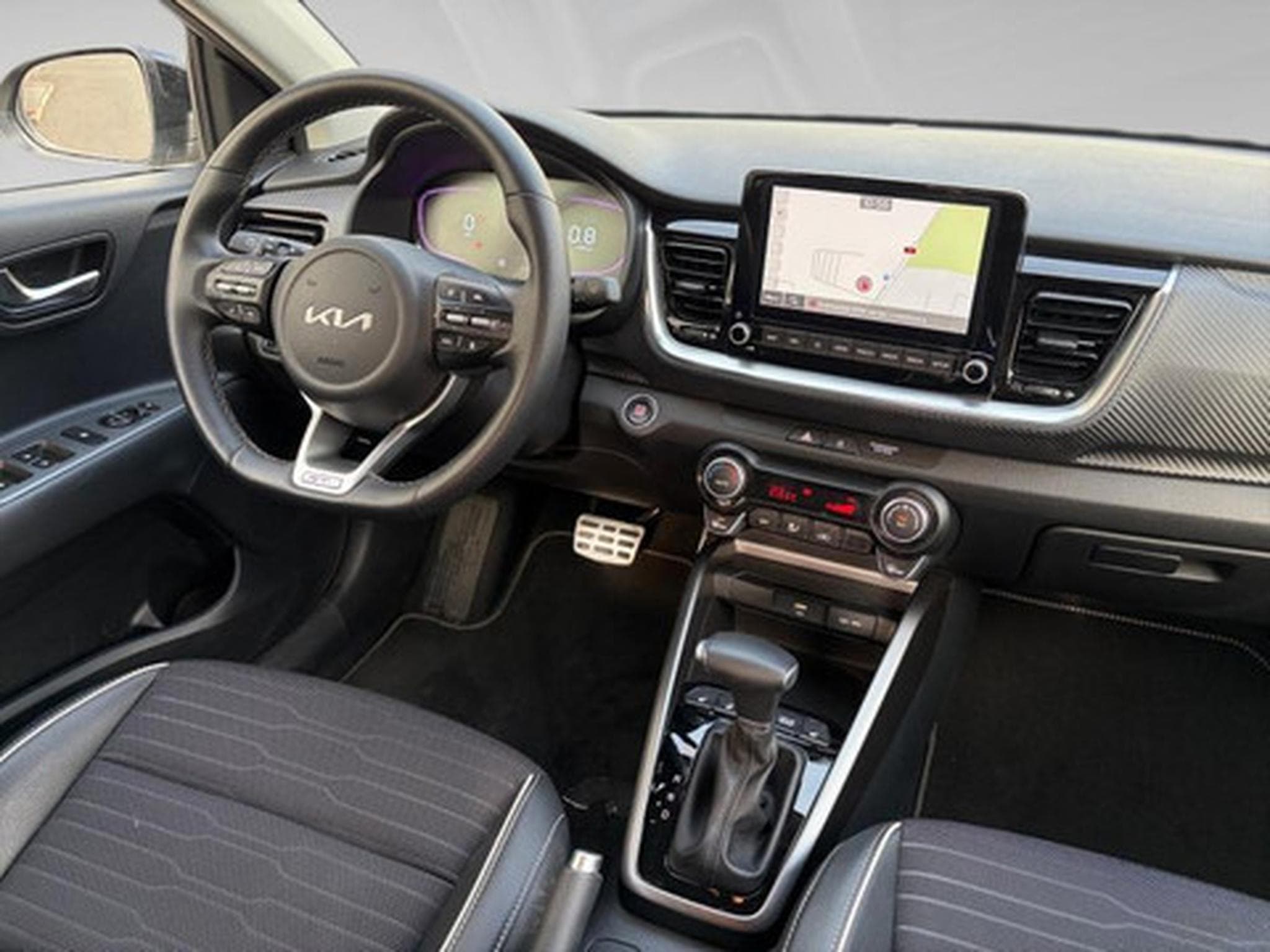Kia Stonic 1.0 T 100 GT Line DCT (2024) - Foto 6
