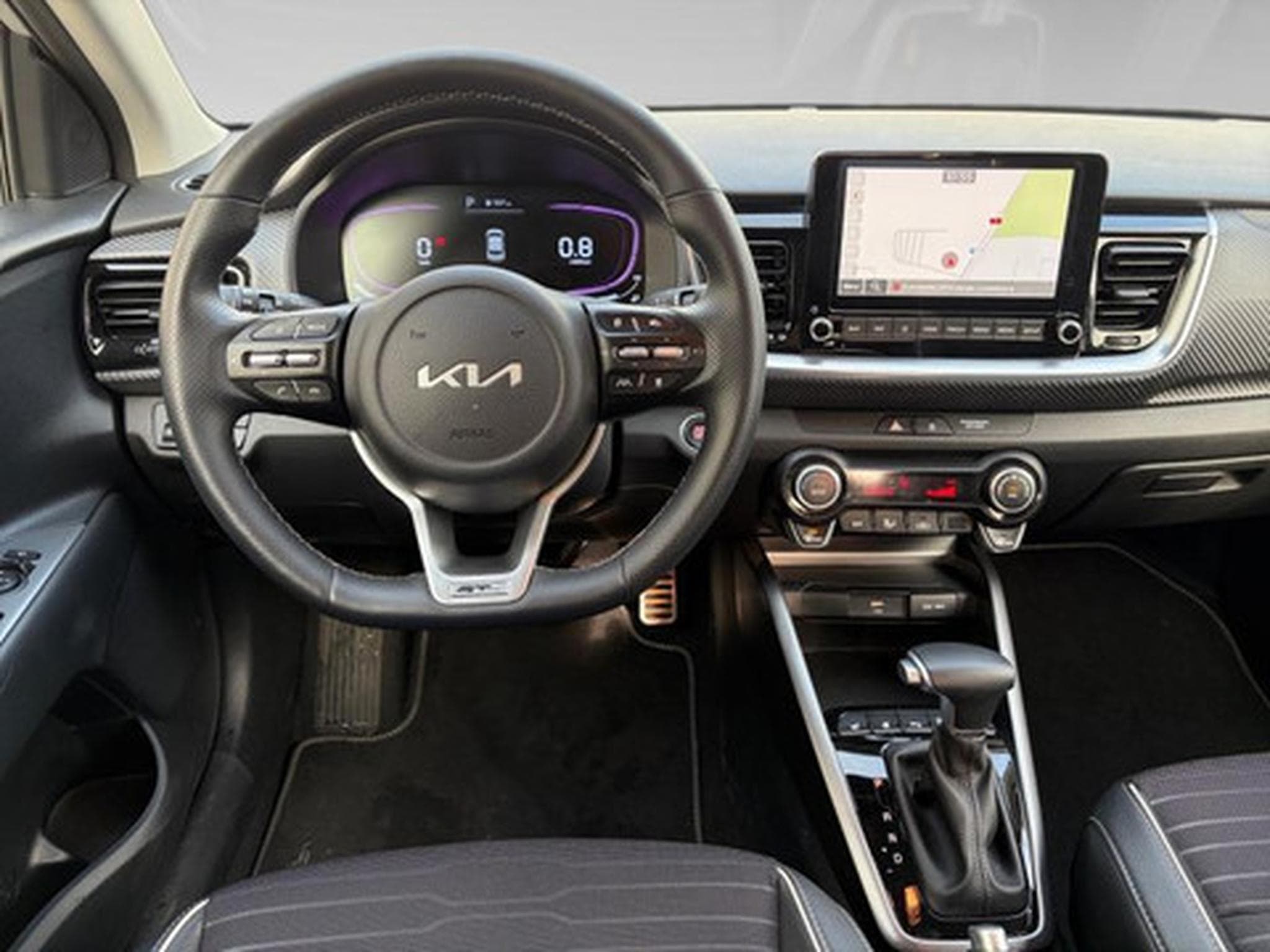 Kia Stonic 1.0 T 100 GT Line DCT (2024) - Foto 7