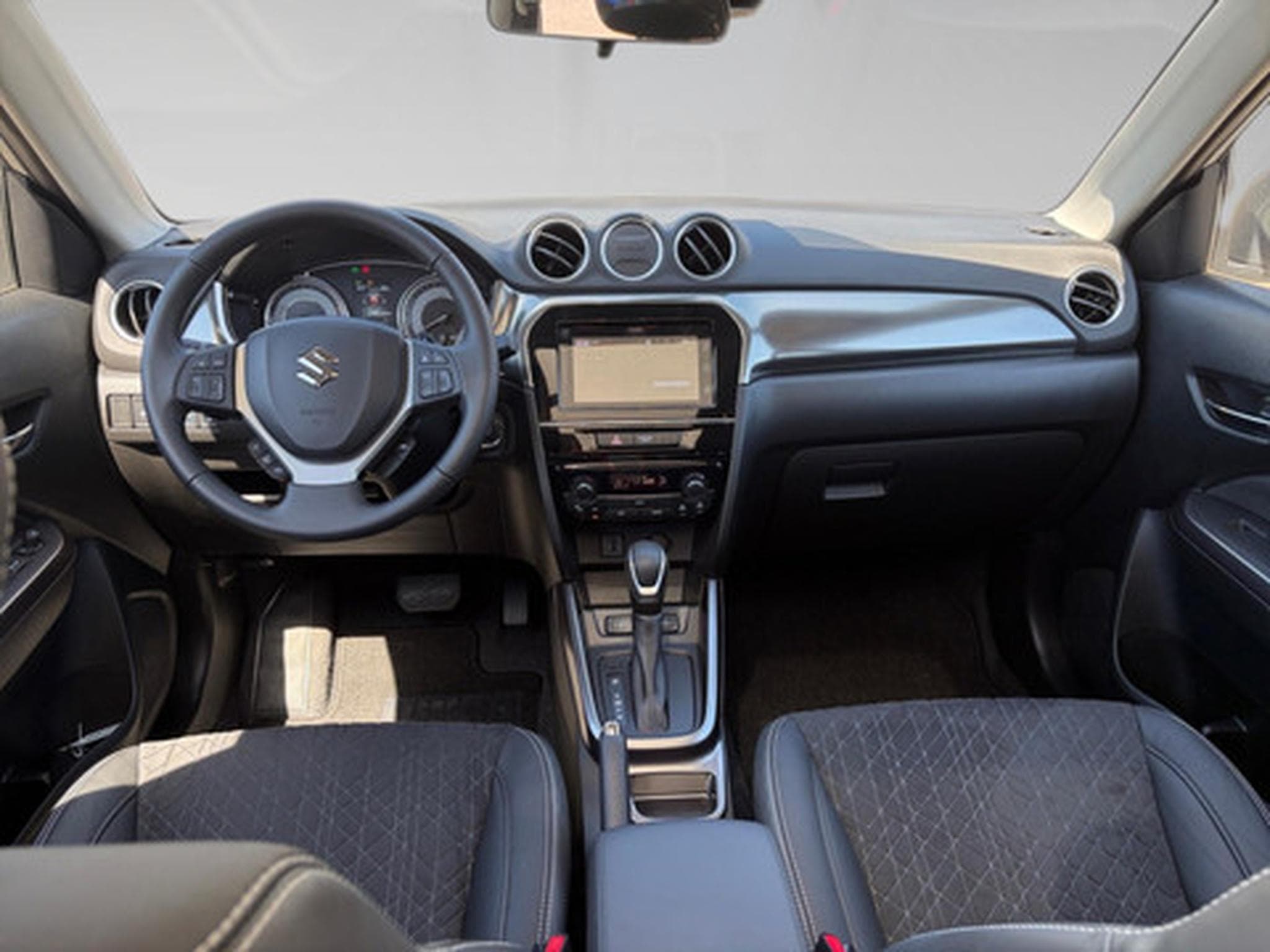 Suzuki Vitara VITARA GLX (2024) - Photo 5