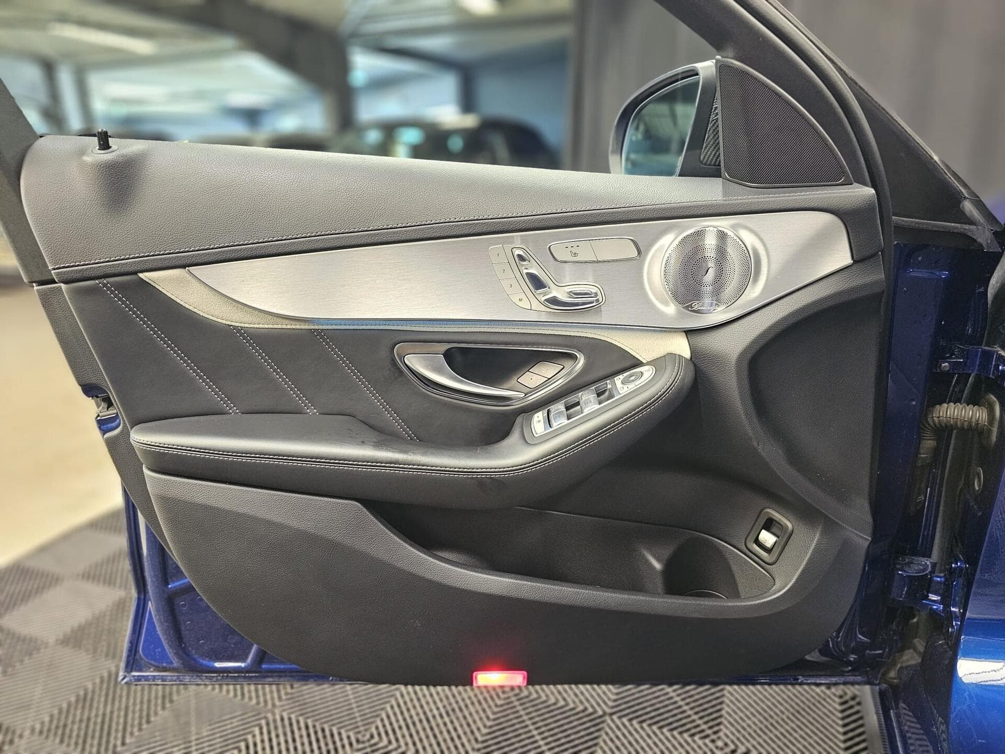 Mercedes C 63 AMG S (2014) - Photo 12