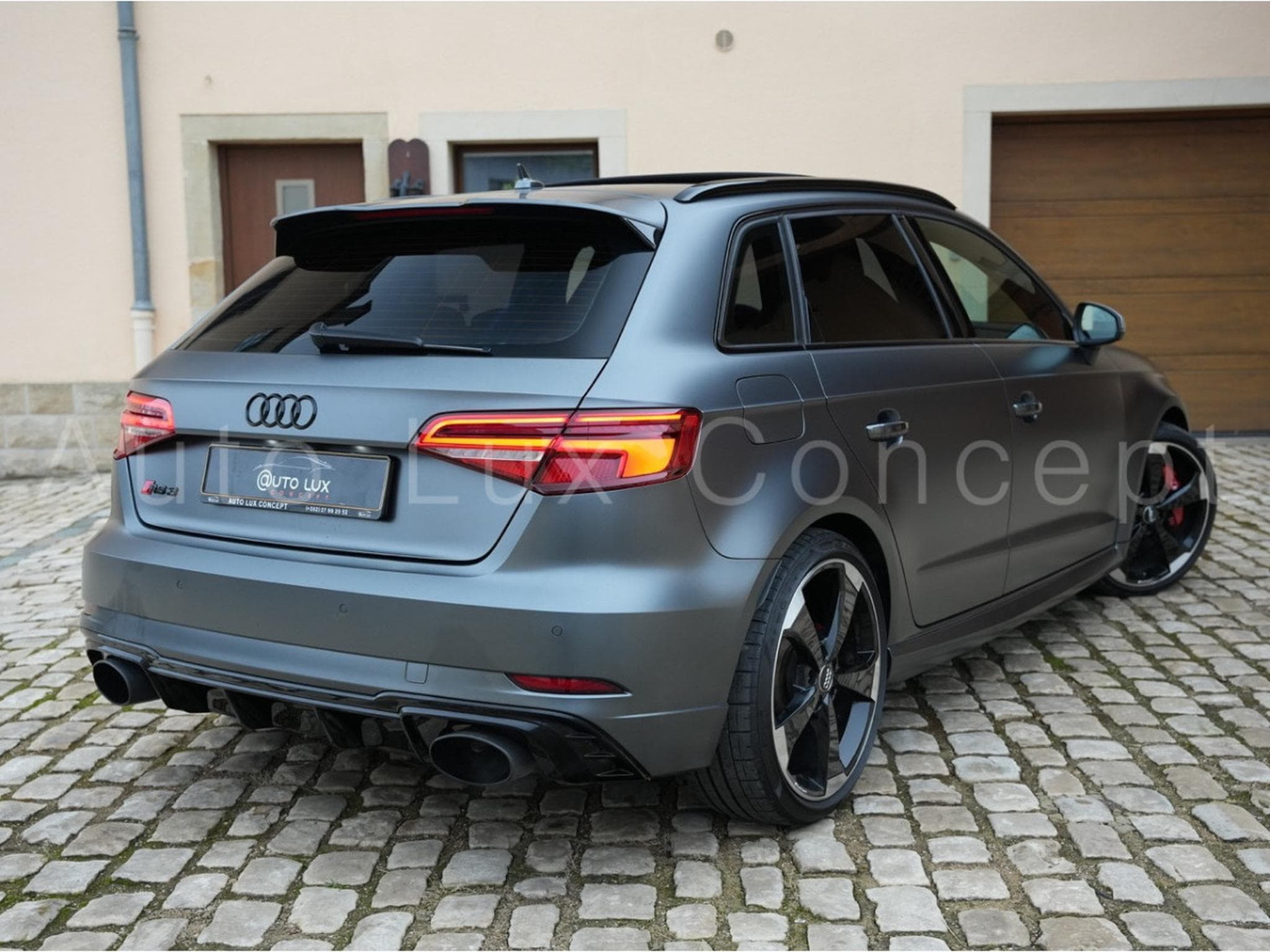 Audi RS3 Sportback 2.5 TFSI quattro S tronic 7 (2018) - Photo 3