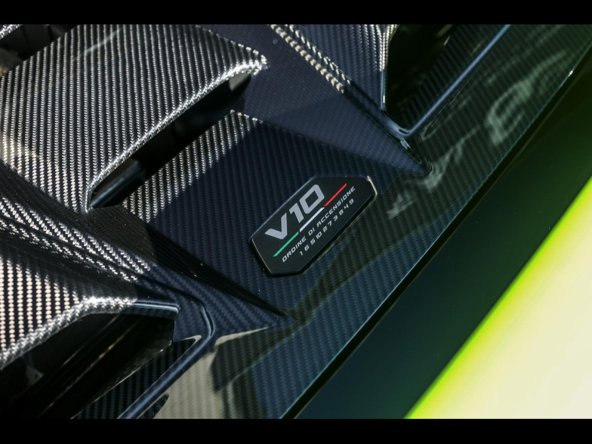 Lamborghini Huracán TECNICA LP640-2 5.2 V10 – VERDE SCANDAL (2024) - Photo 18
