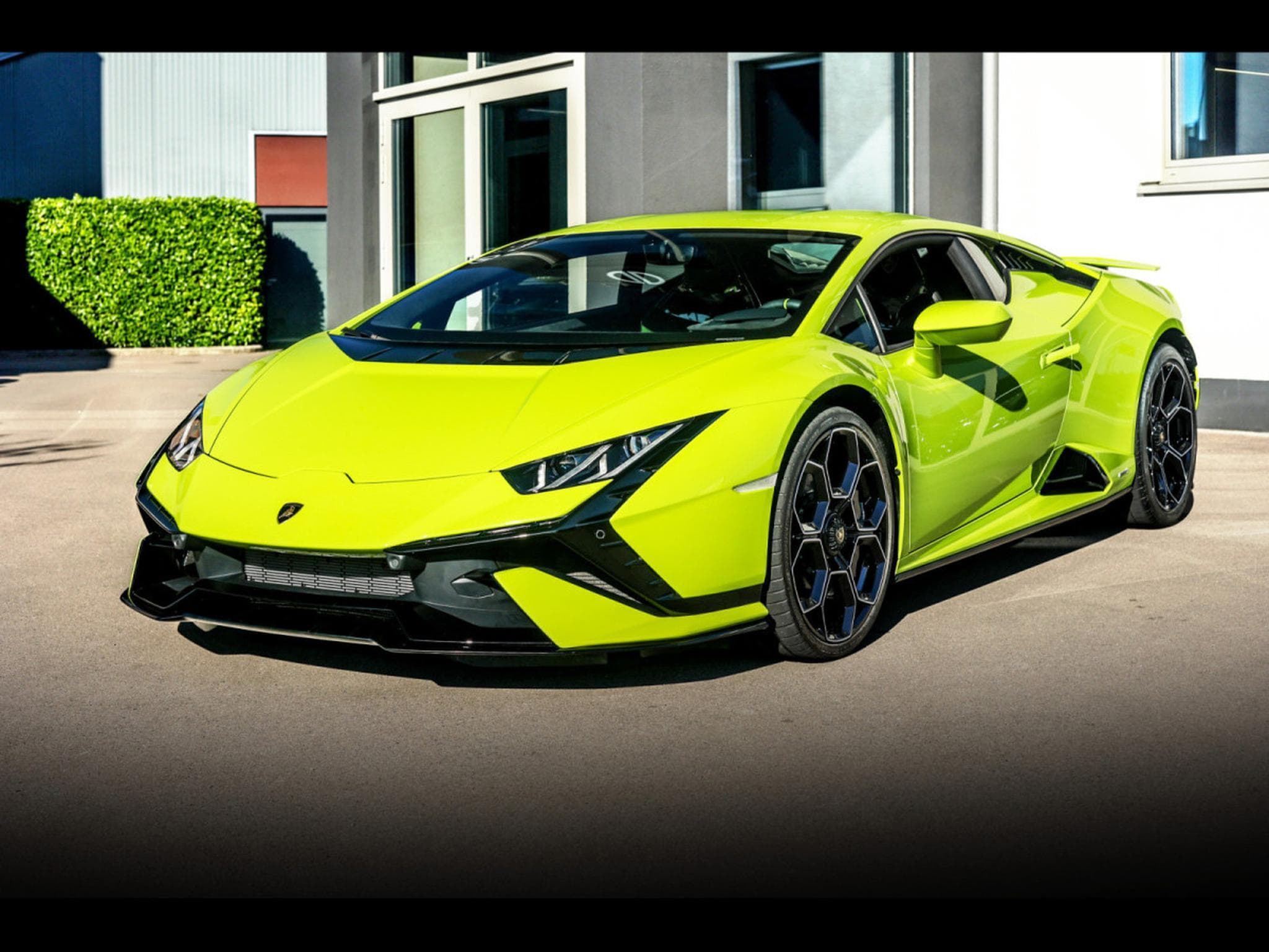 Lamborghini Huracán TECNICA LP640-2 5.2 V10 – VERDE SCANDAL (2024) - Photo 6